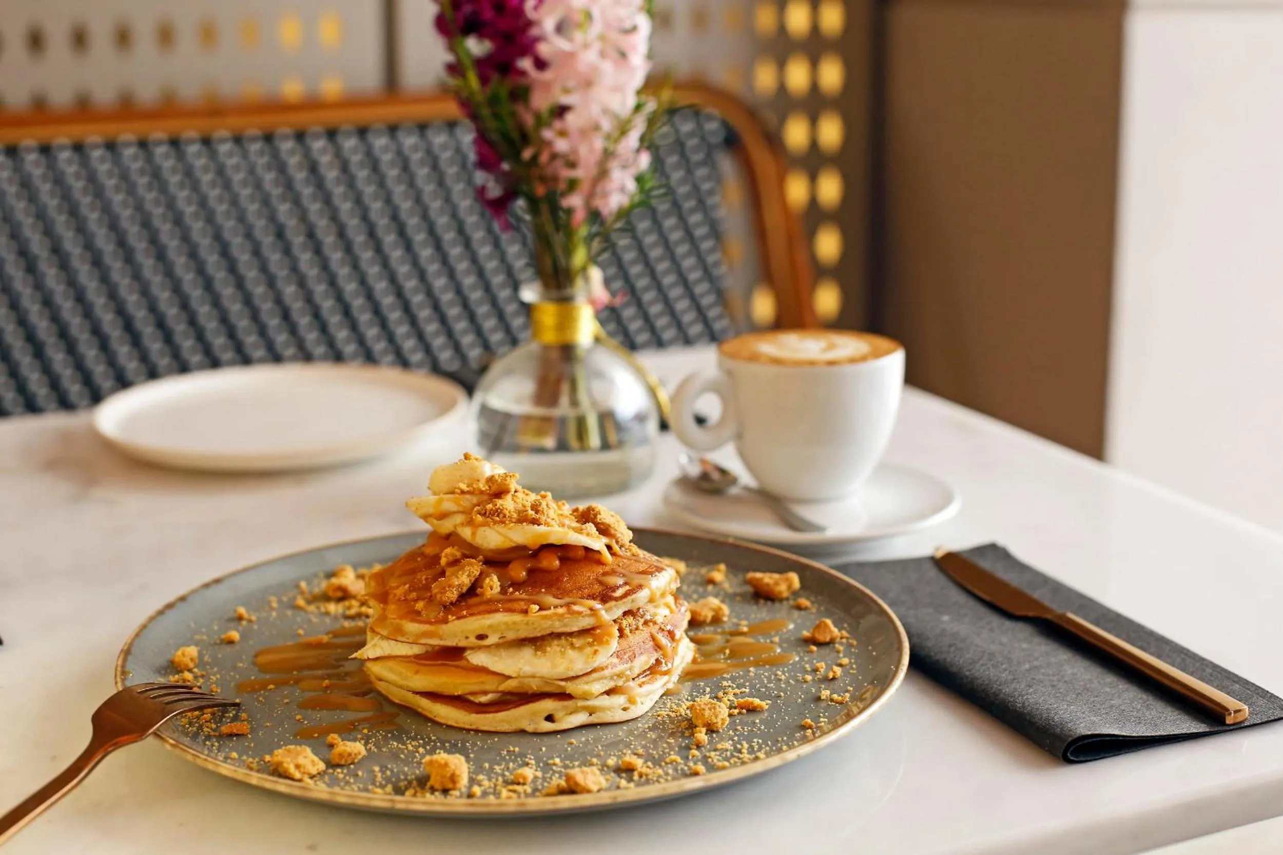 Restaurant/places to eat in Hotel Lozenge