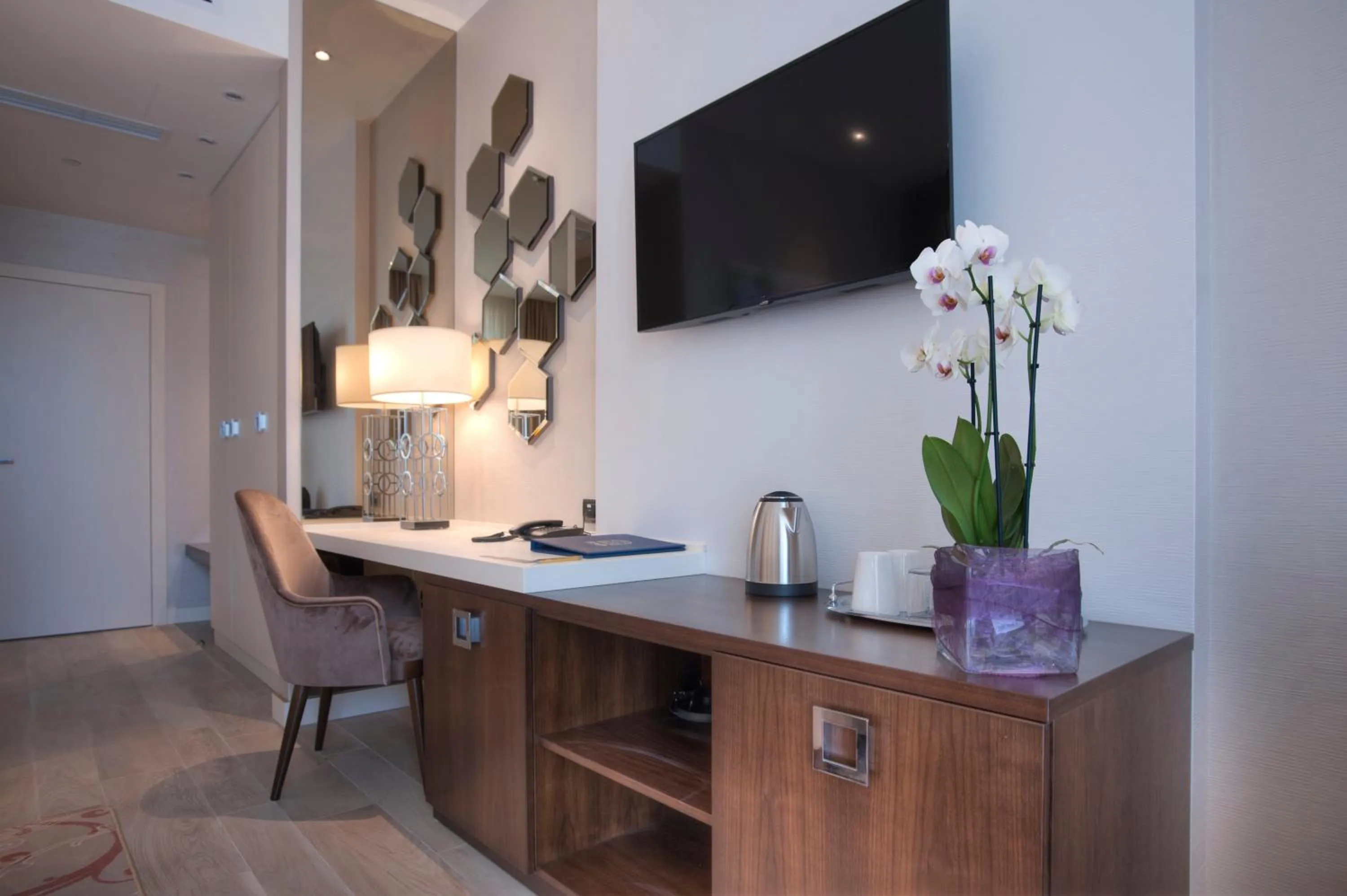 Bedroom in Hotel Riva by Aycon