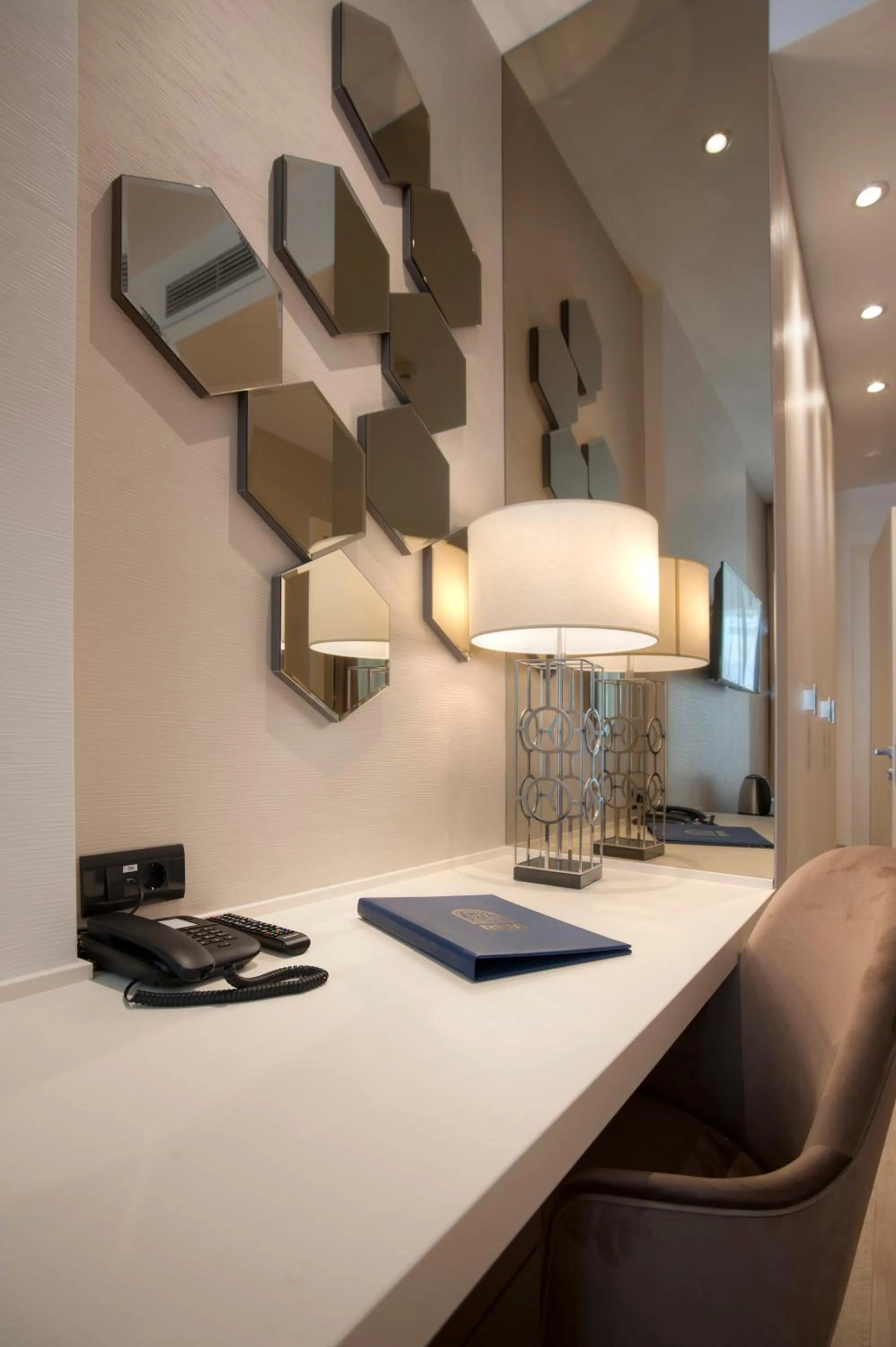 Bedroom in Hotel Riva by Aycon