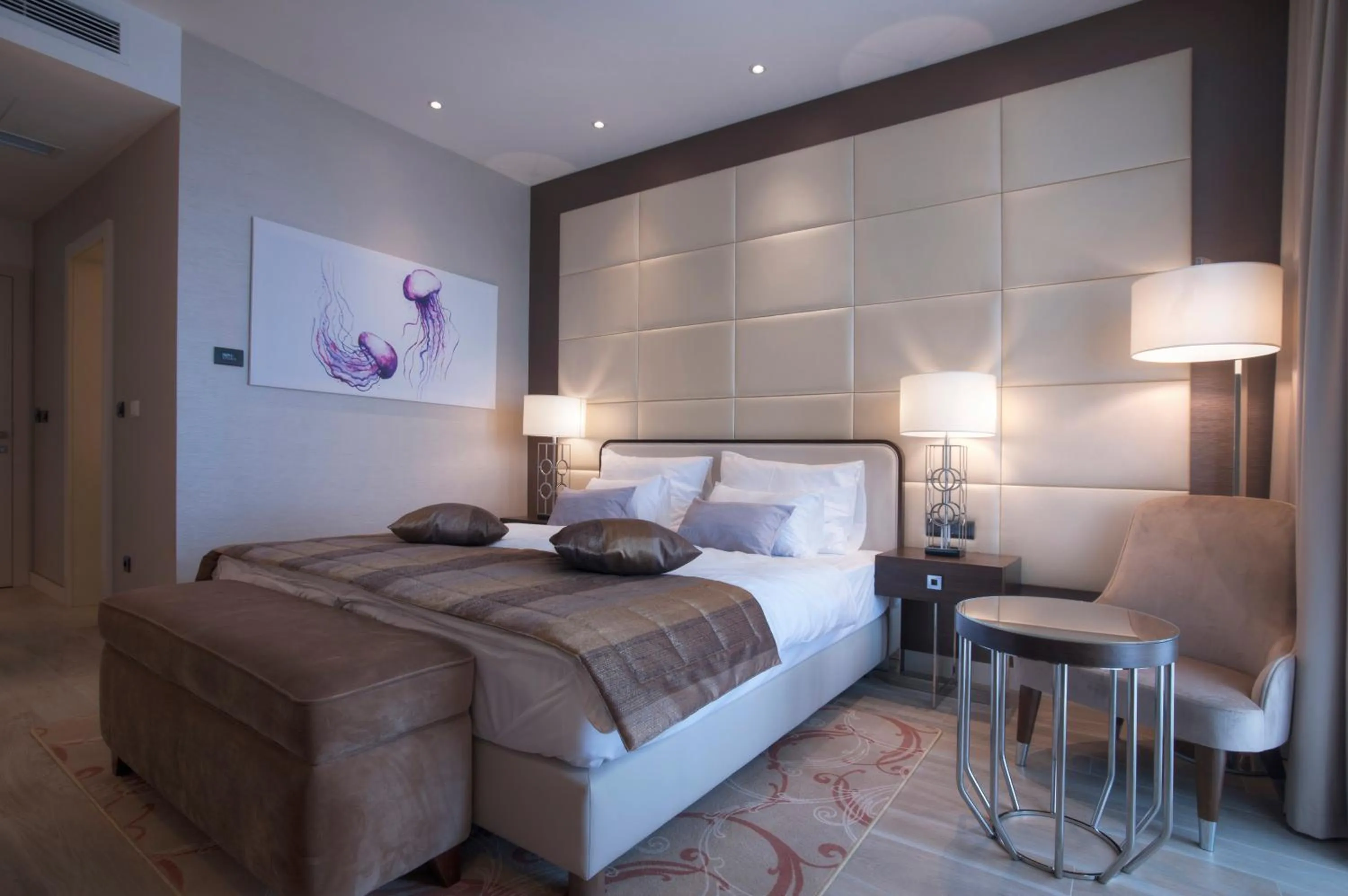 Bedroom, Bed in Hotel Riva by Aycon