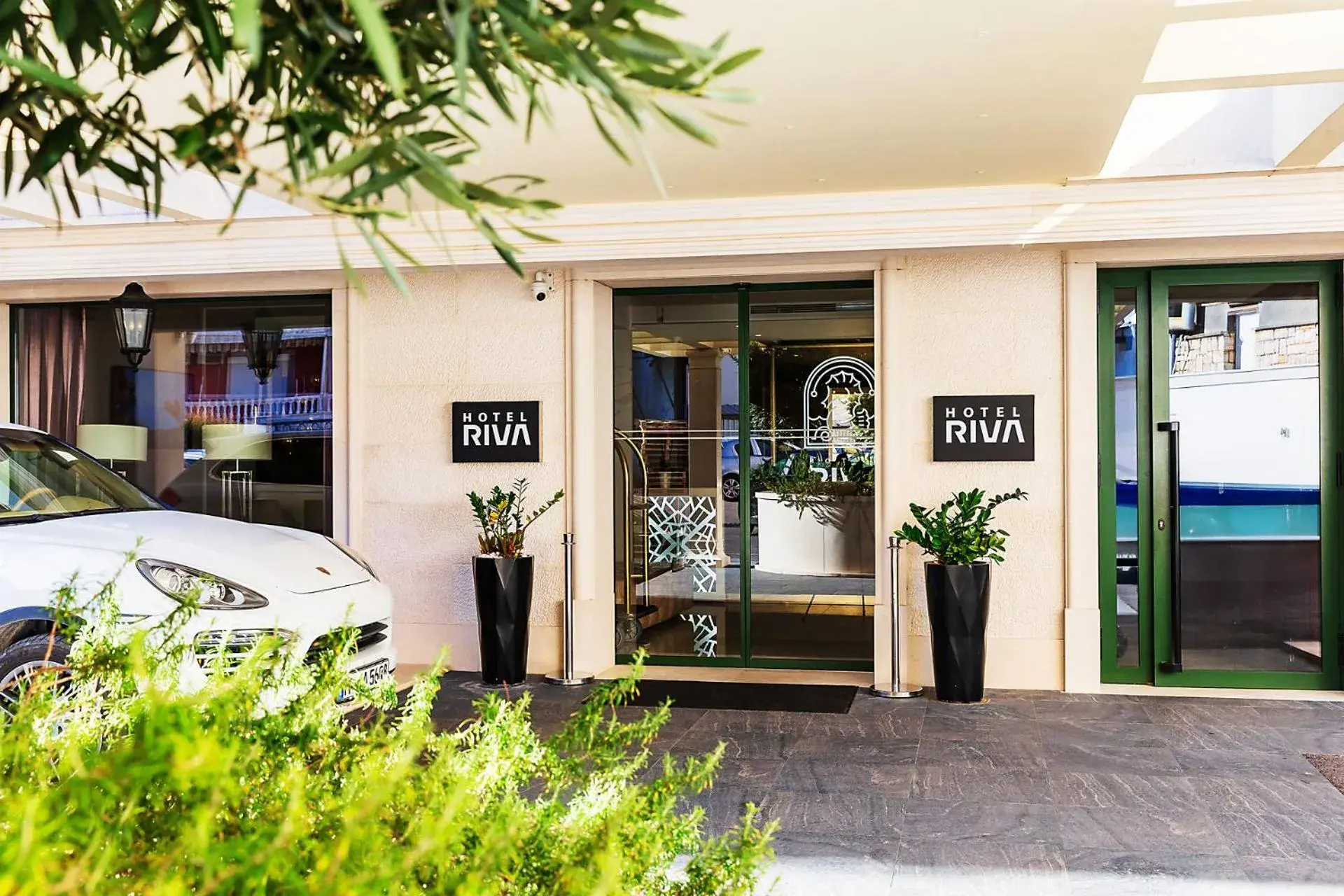 Facade/entrance in Hotel Riva by Aycon Facade/entrance in Hotel Riva by Aycon