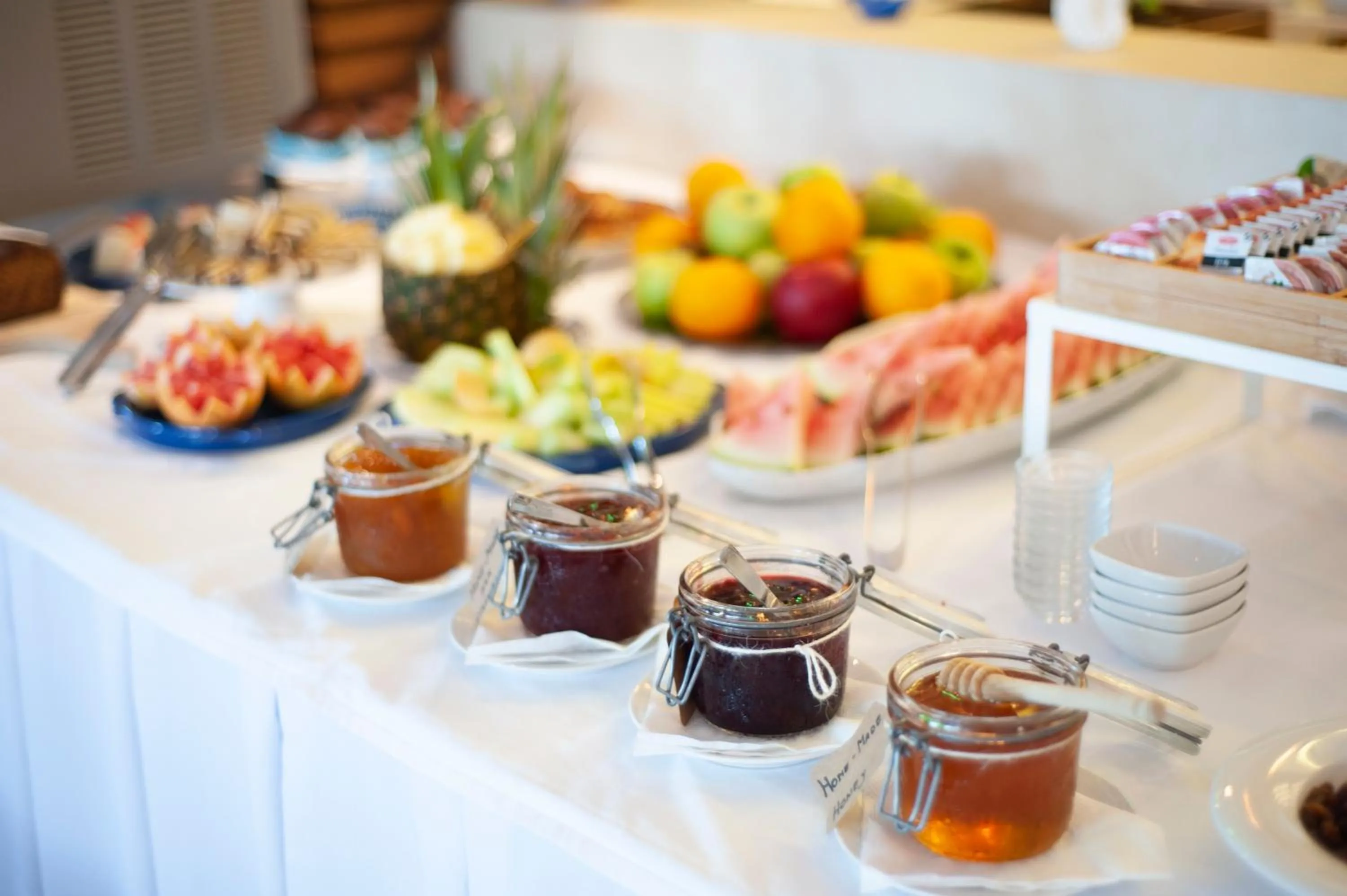 Restaurant/places to eat in Hotel Riva by Aycon