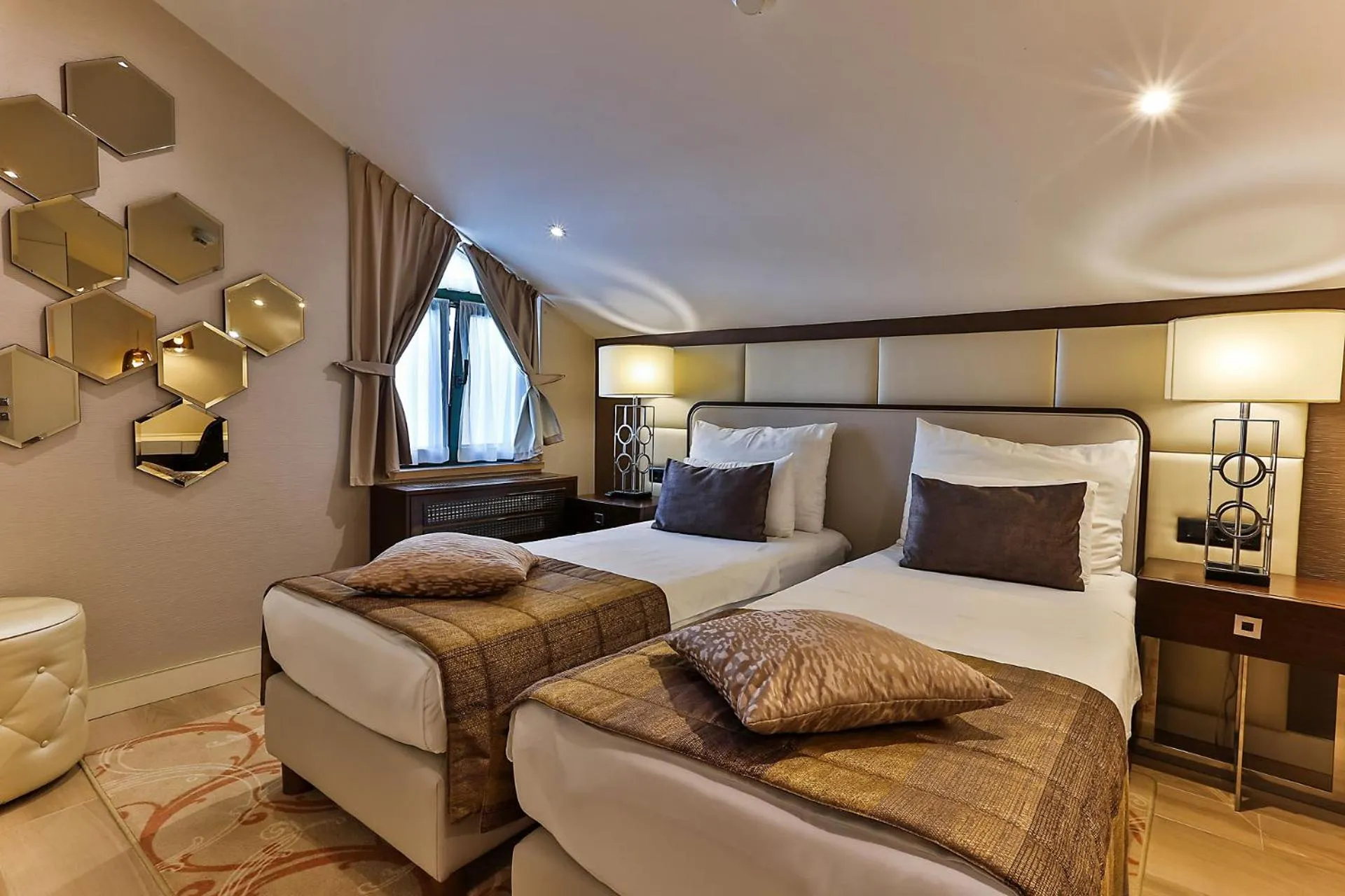 Bedroom, Bed in Hotel Riva by Aycon