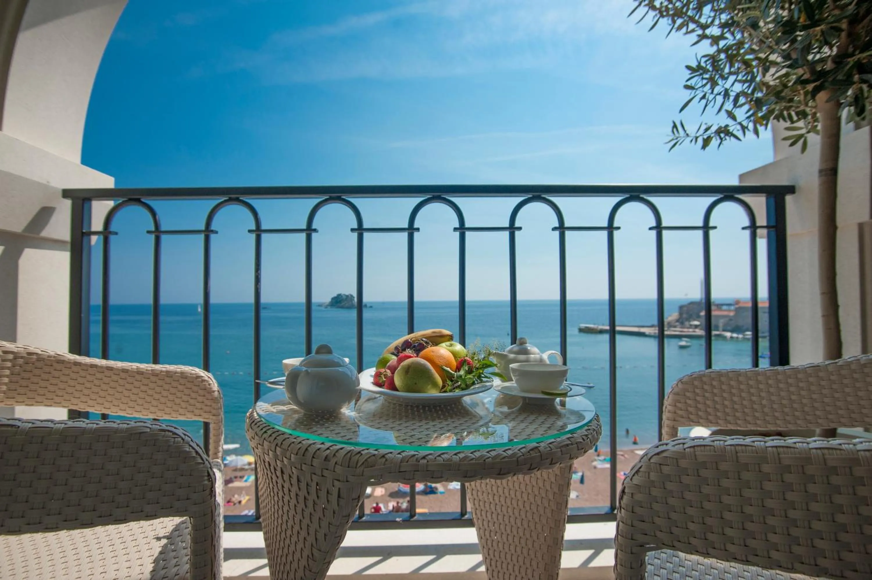 Sea view in Hotel Riva by Aycon