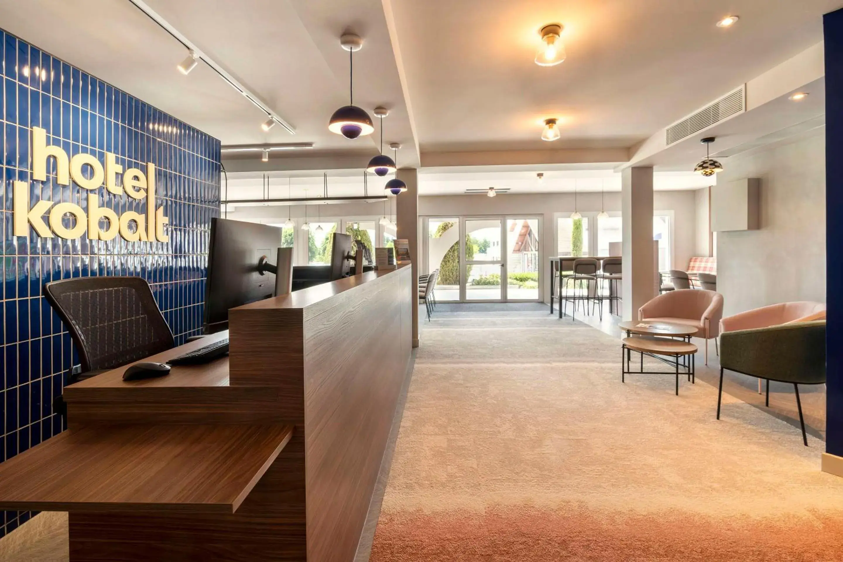Lobby or reception in Best Western Kobalt Annecy Nord - Epagny Lobby or reception in Best Western Kobalt Annecy Nord - Epagny