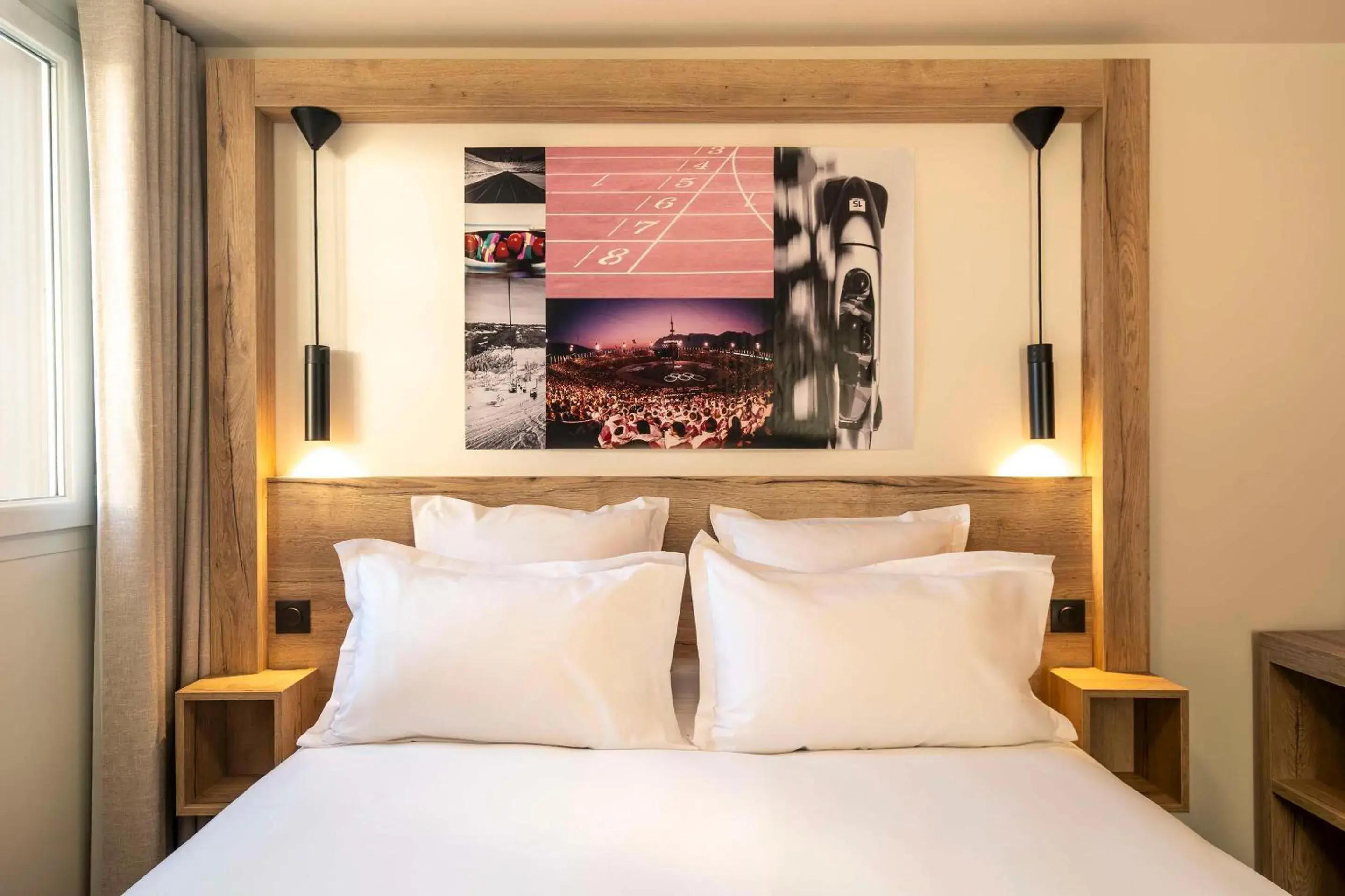 Bedroom, Bed in Best Western Kobalt Annecy Nord - Epagny Bedroom, Bed in Best Western Kobalt Annecy Nord - Epagny