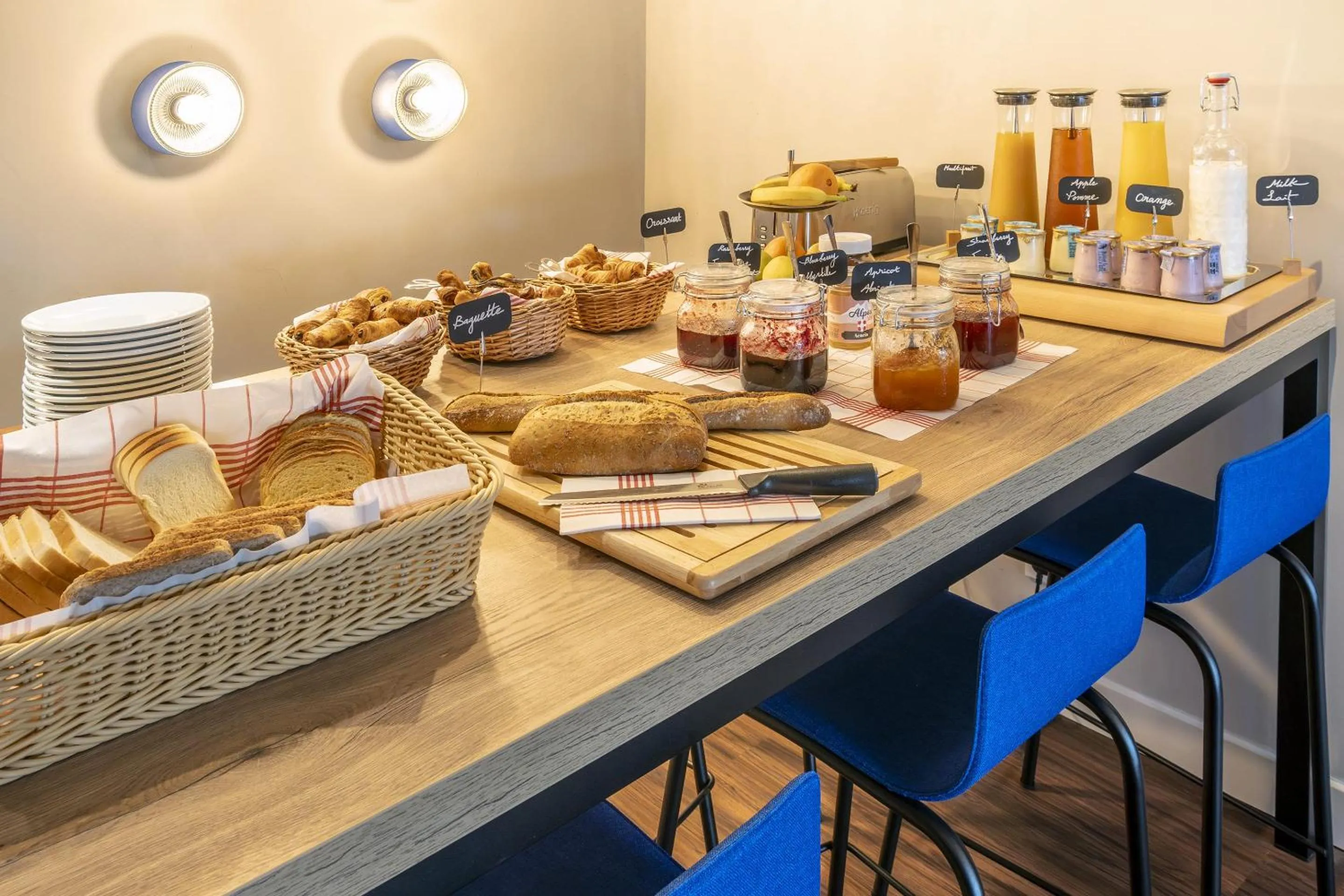 Food and drinks in Best Western Kobalt Annecy Nord - Epagny