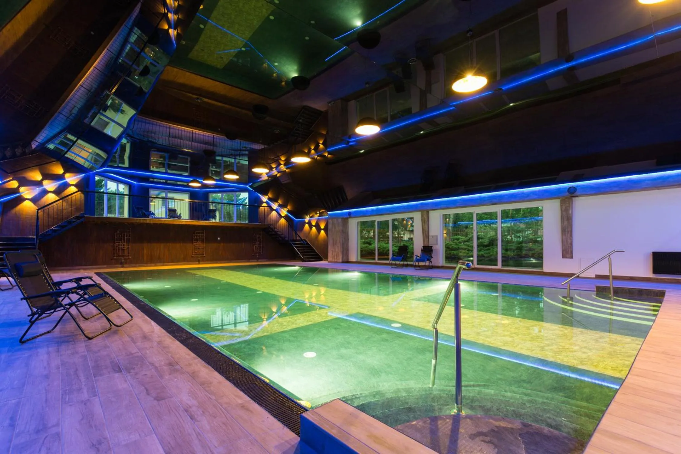 Swimming pool in Paradiso Park