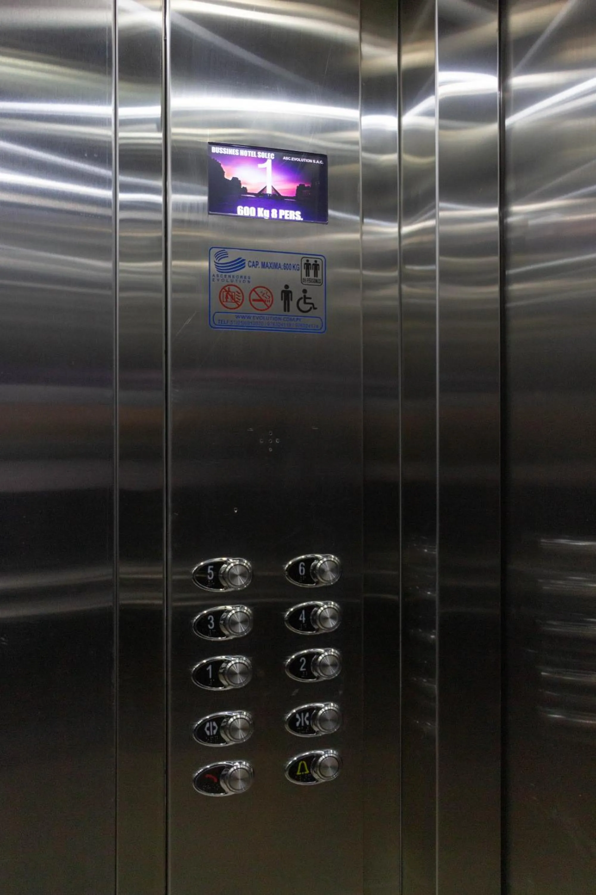 elevator in Hotel Solec