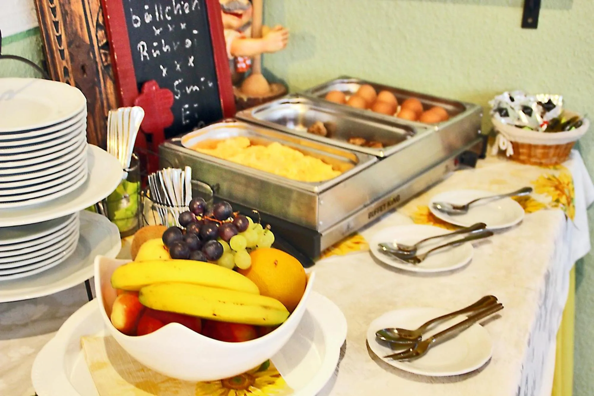 Buffet breakfast in Hotel Schwarzes Ross Siebenlehn