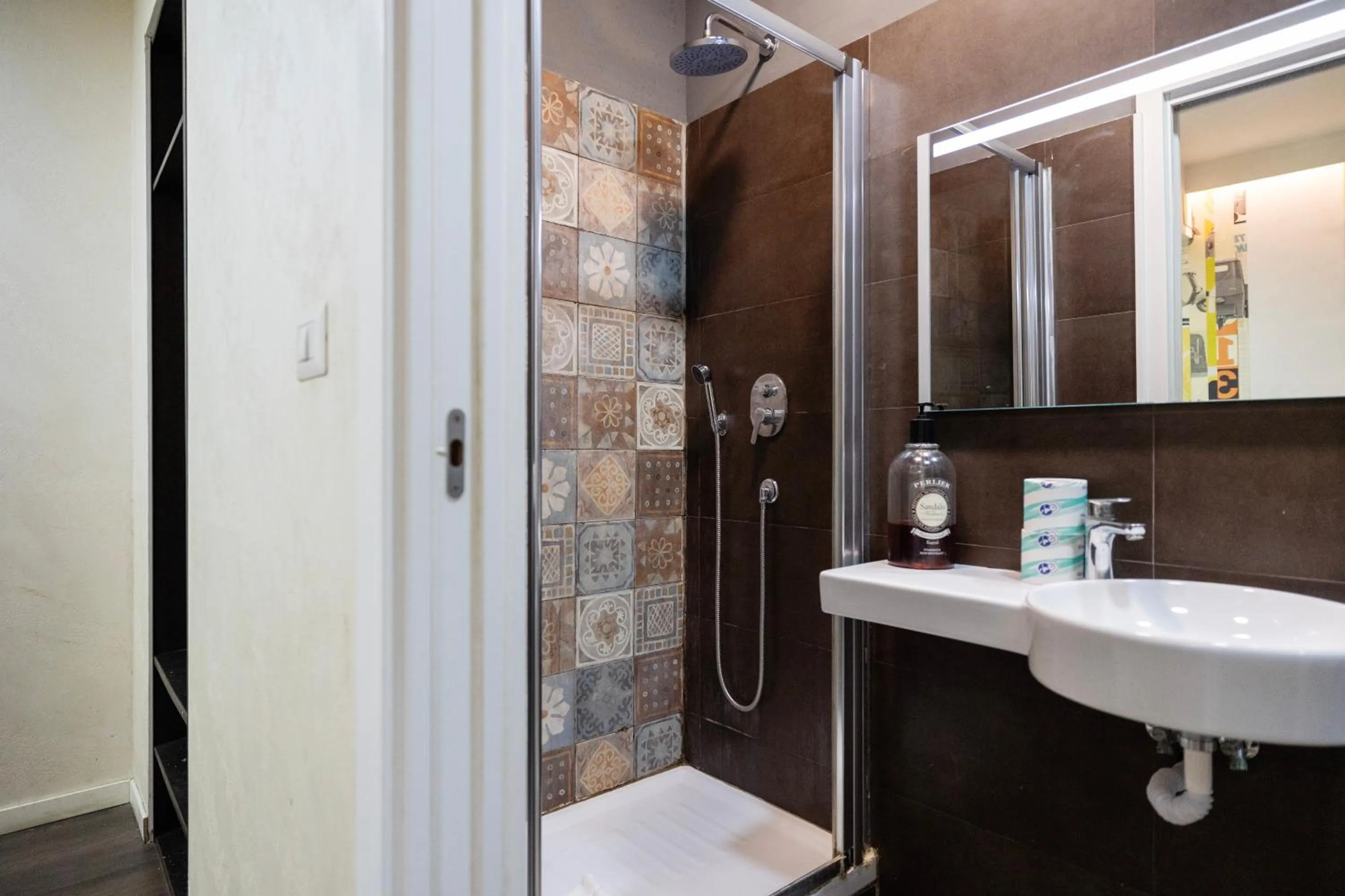 Shower in Hostel Trastevere