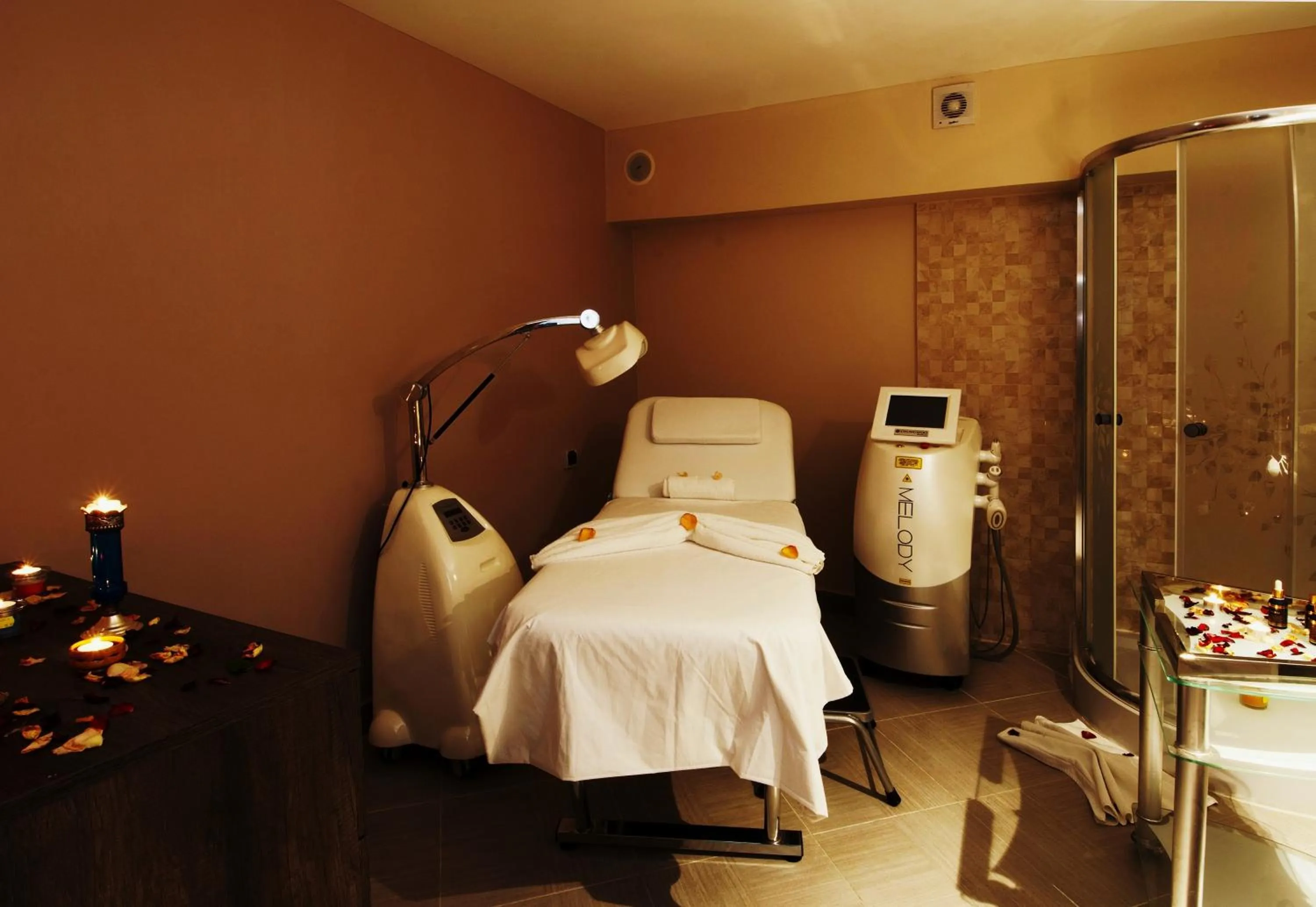 Spa and wellness centre/facilities in Aparthotel Les Oliviers Suites & Spa