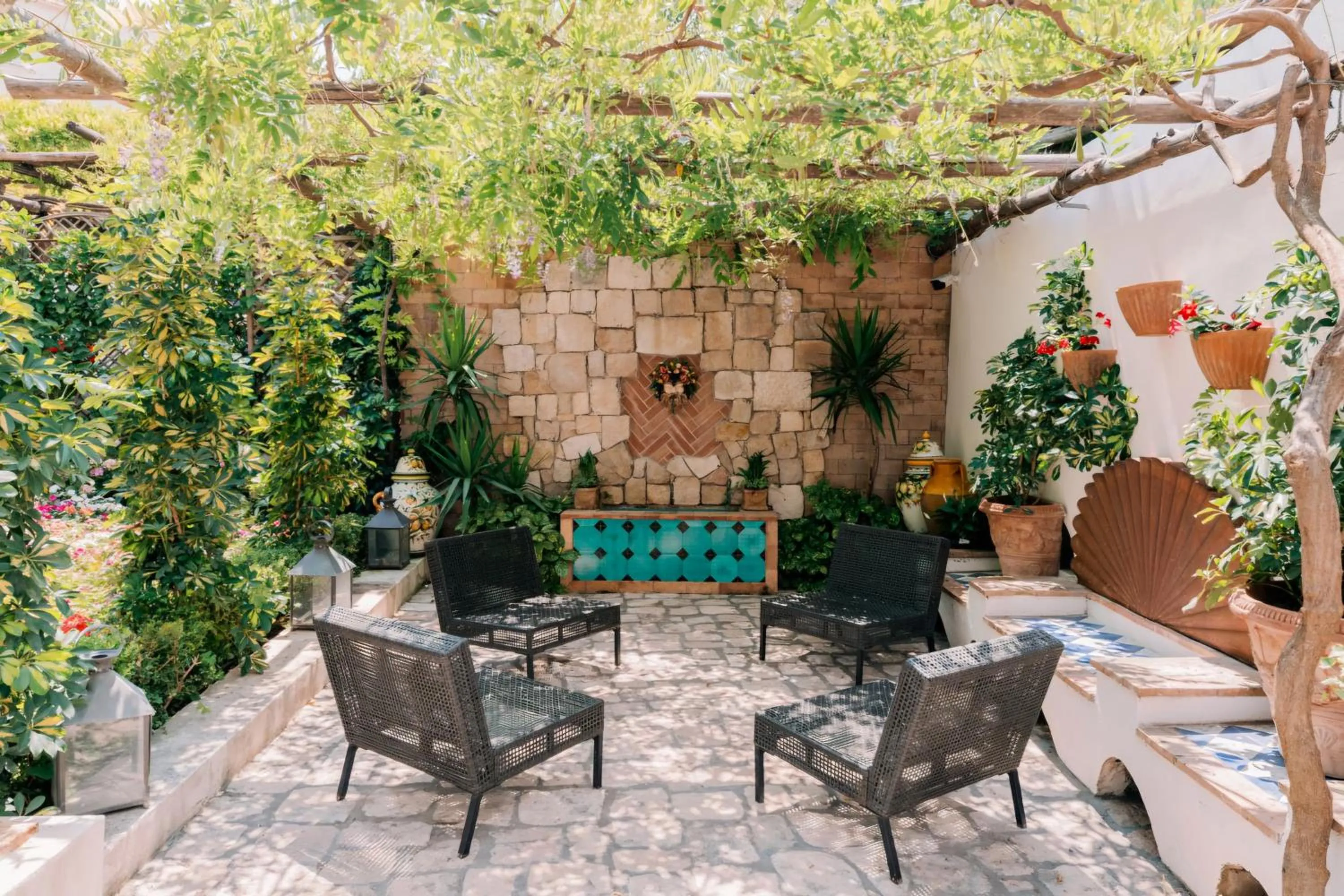 Property building in Hotel Giordano