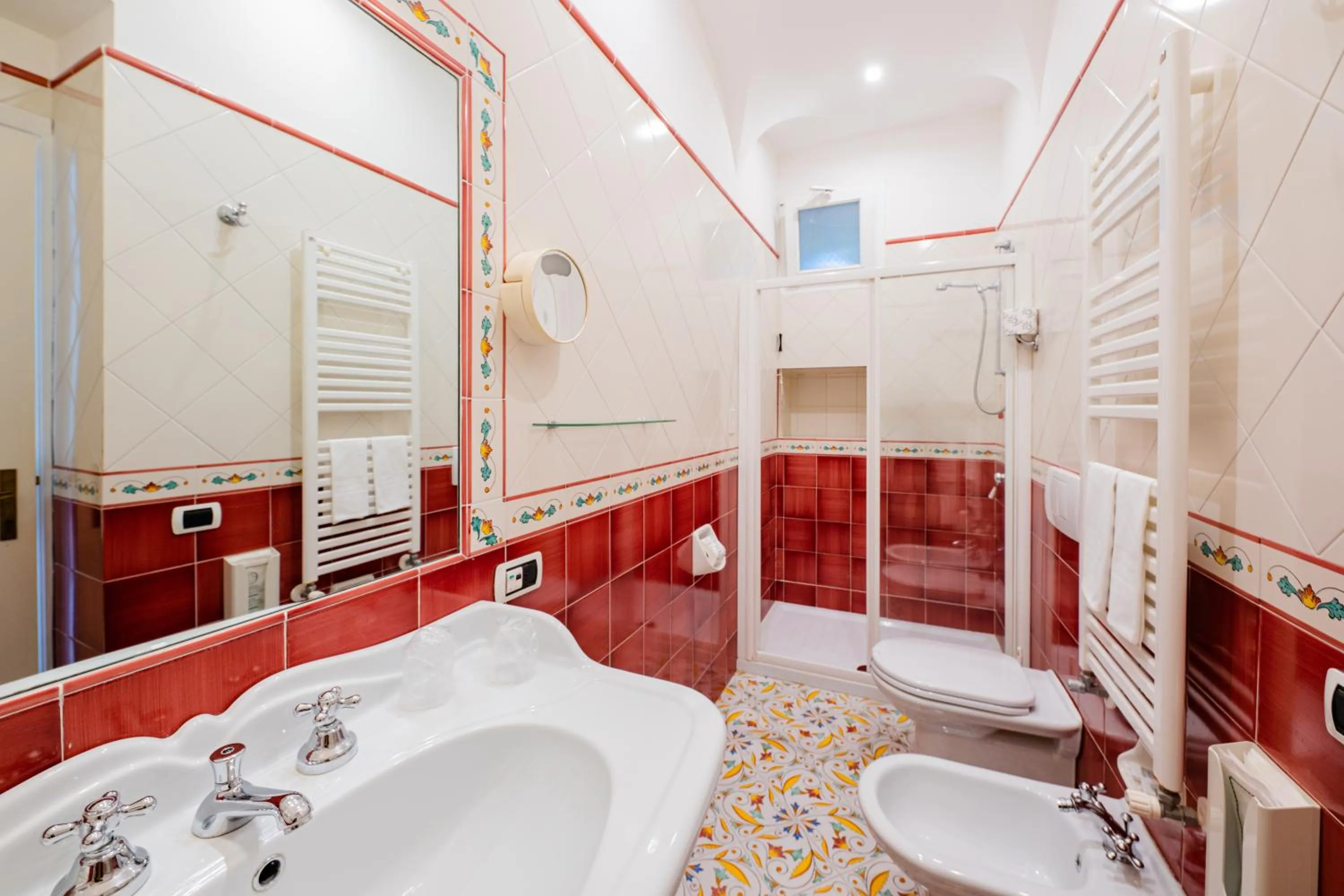 Shower in Hotel Giordano