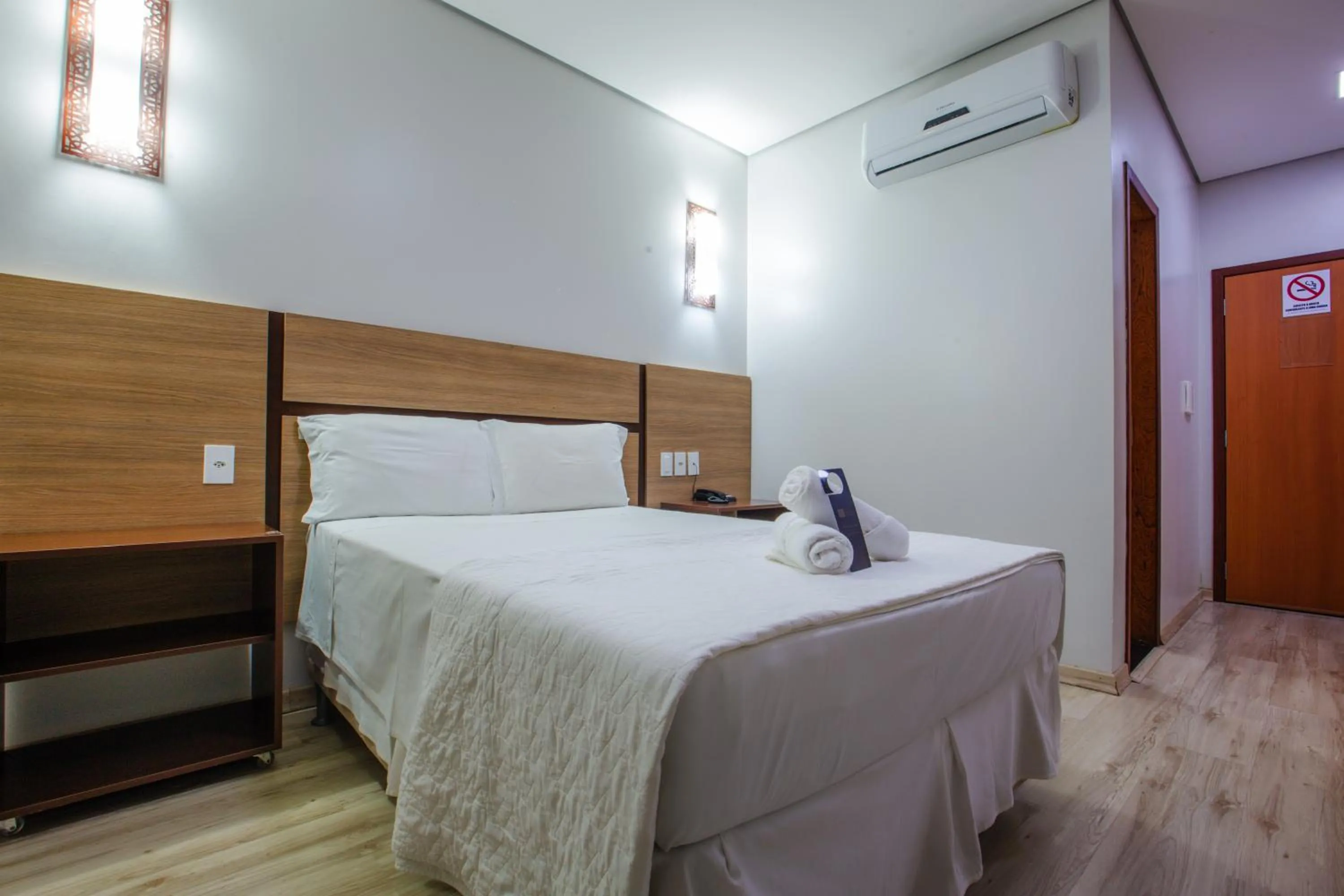 Bedroom, Bed in Rede Andrade Rio Branco