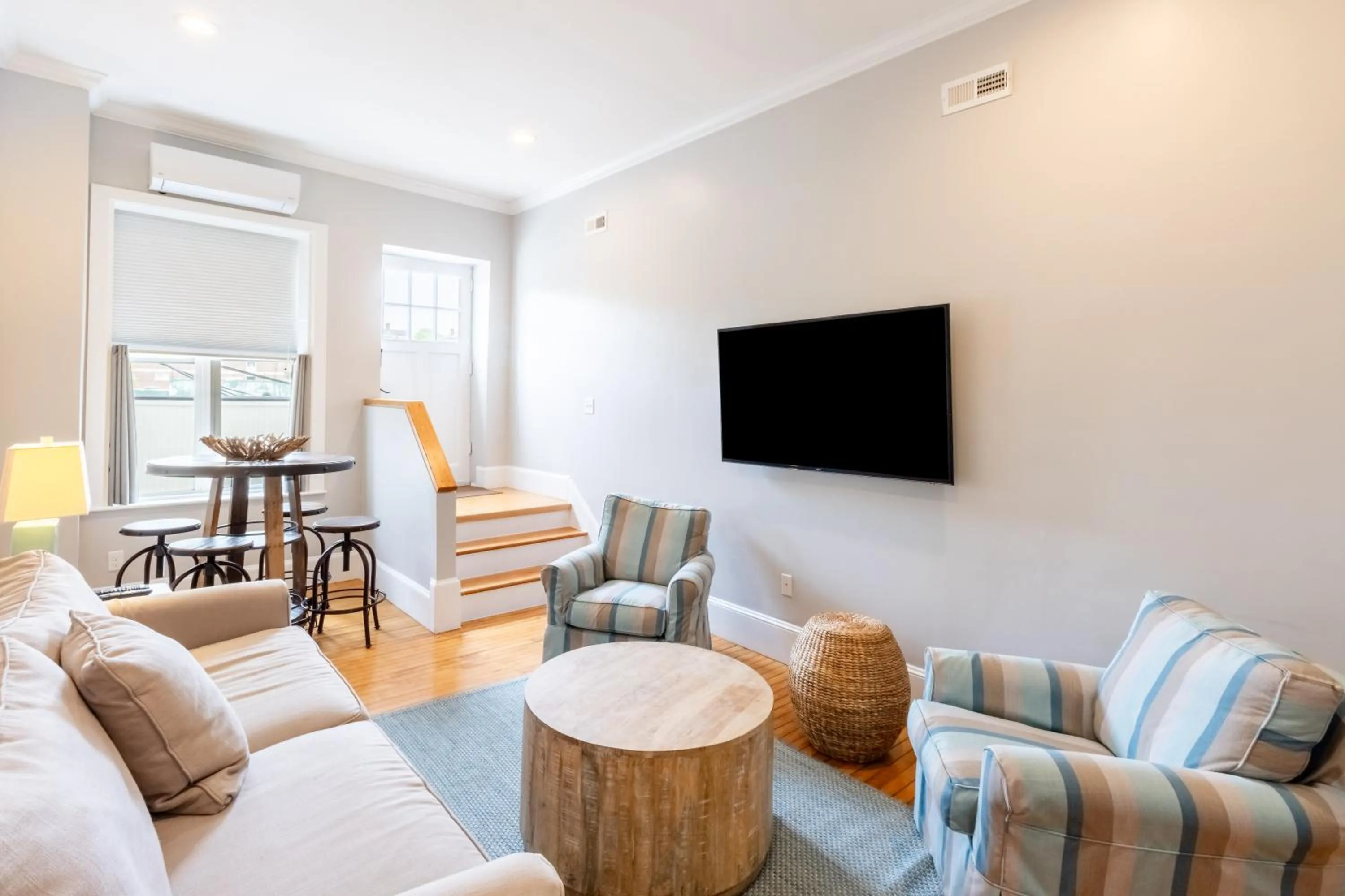 The Newport Lofts - 194 Thames Street