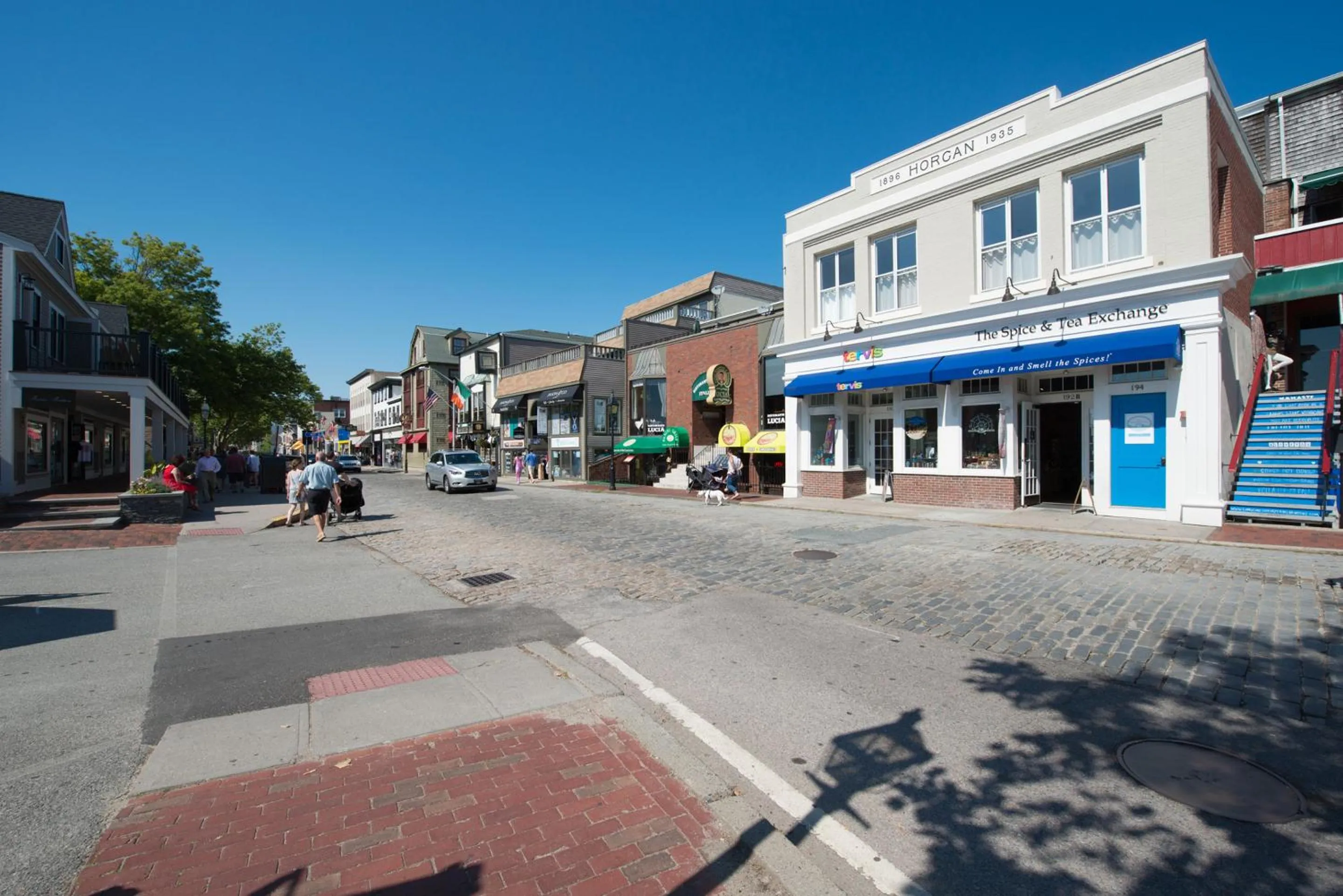 Facade/entrance in The Newport Lofts - 194 Thames Street