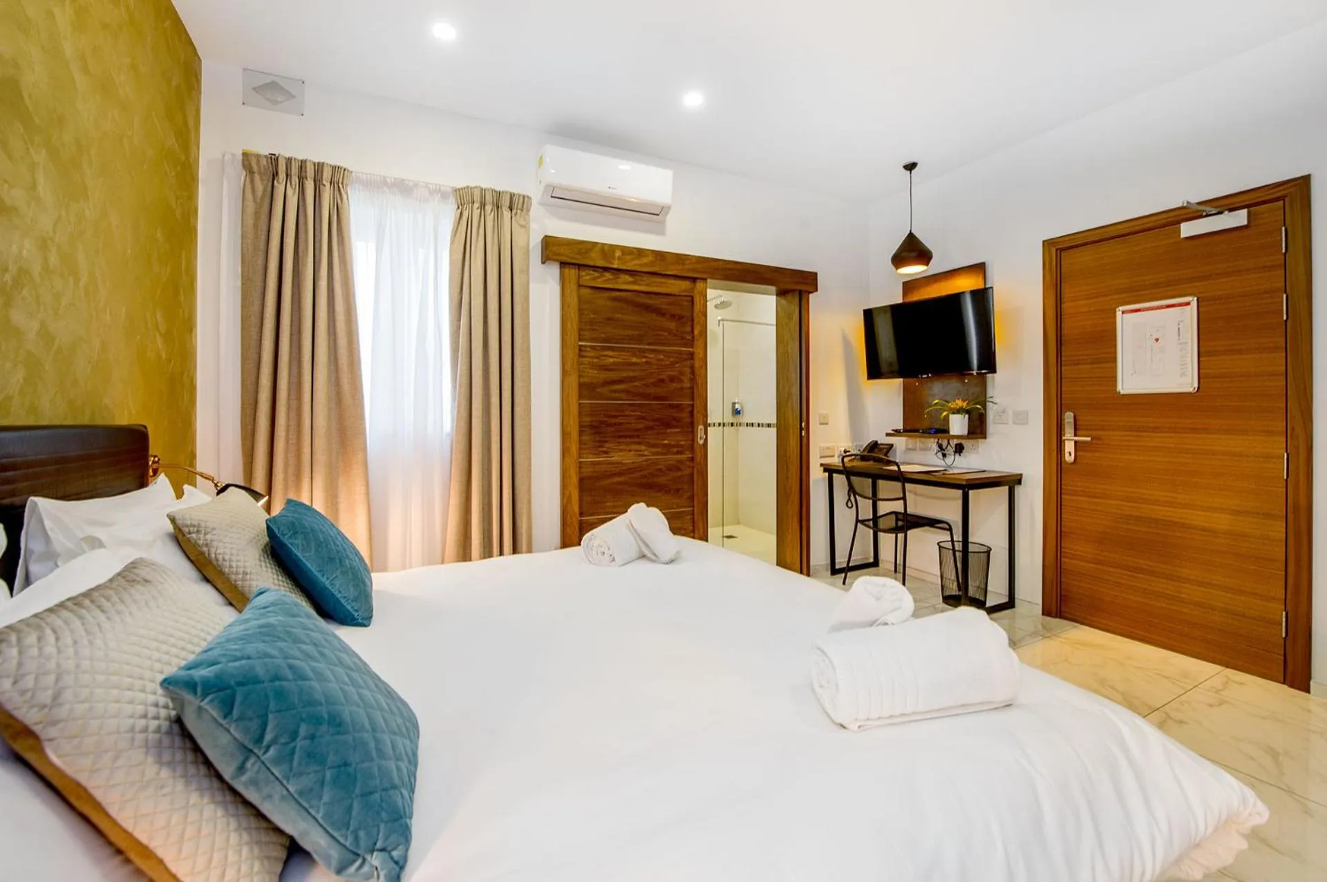 Bed in South Wind Guesthouse