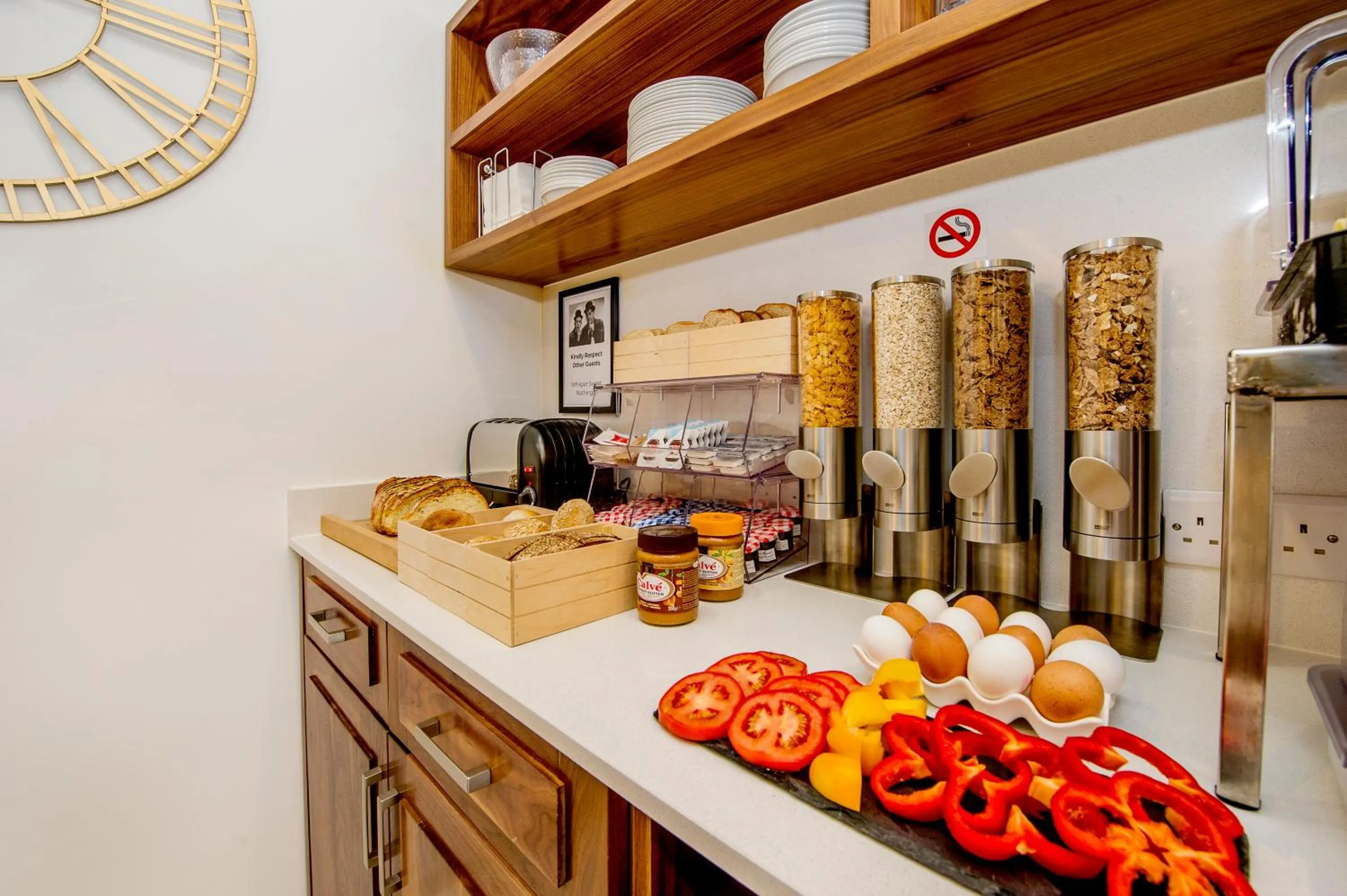 Communal kitchen in South Wind Guesthouse