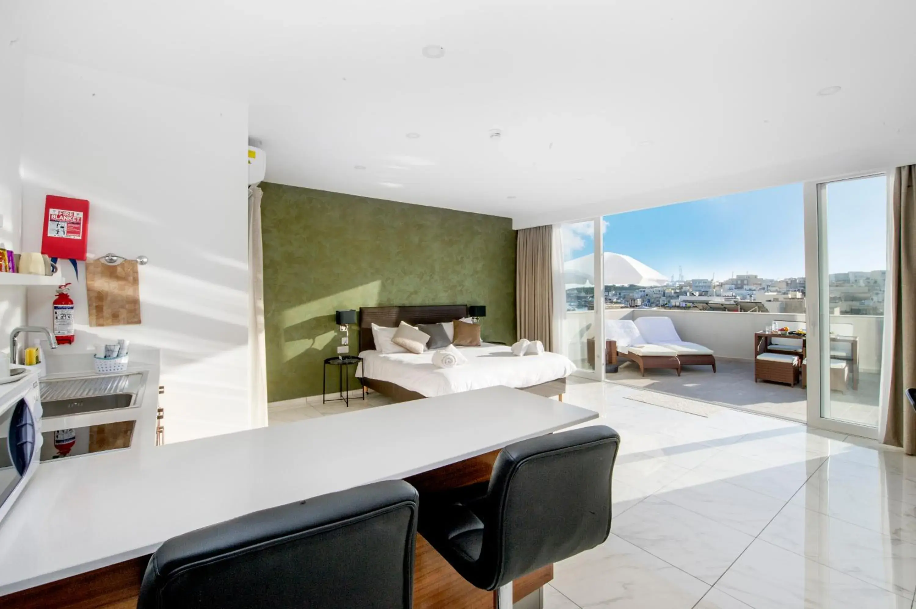 Photo of the whole room, Bed in South Wind Guesthouse Photo of the whole room, Bed in South Wind Guesthouse