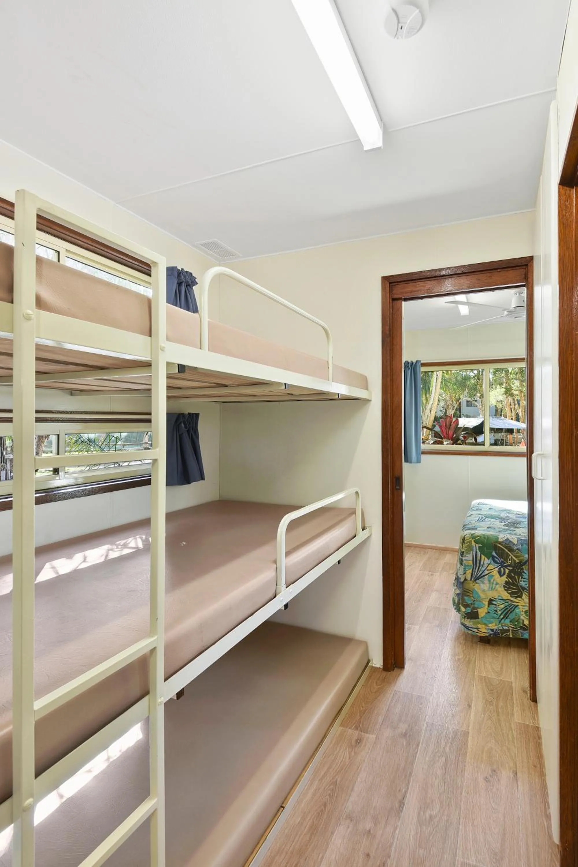 bunk bed, Bed in Flynns Beach Caravan Park