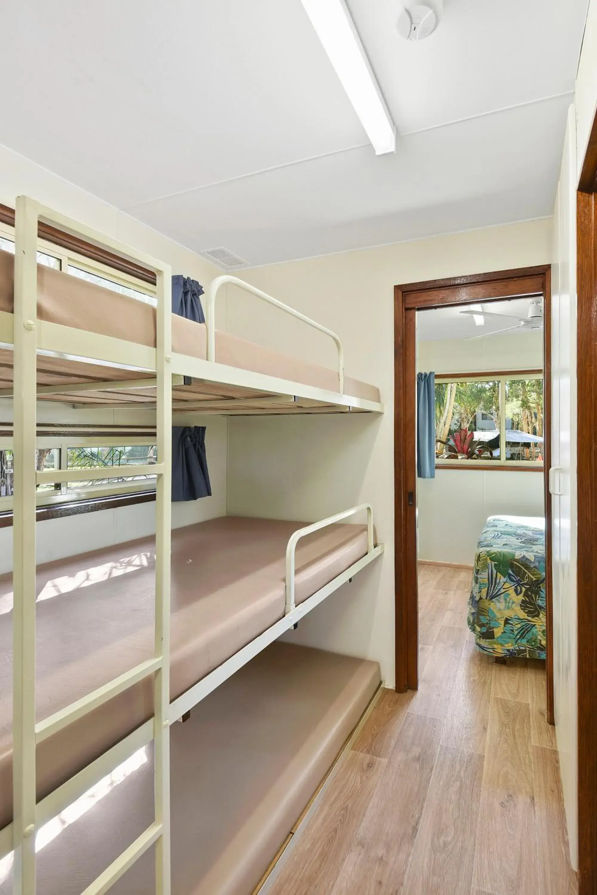 Standard Double Room in Flynns Beach Caravan Park Standard Double Room in Flynns Beach Caravan Park