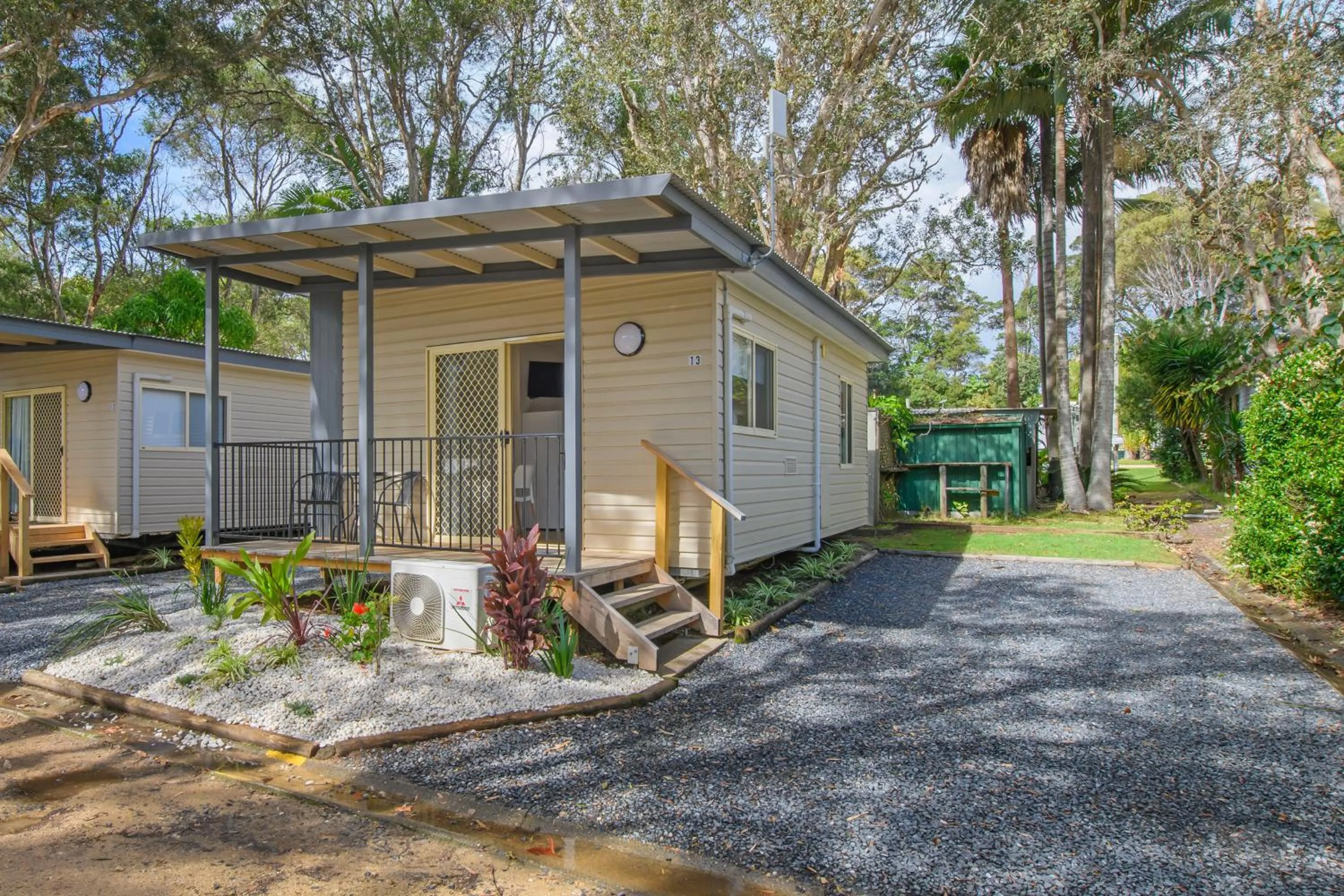 Property building in Flynns Beach Caravan Park