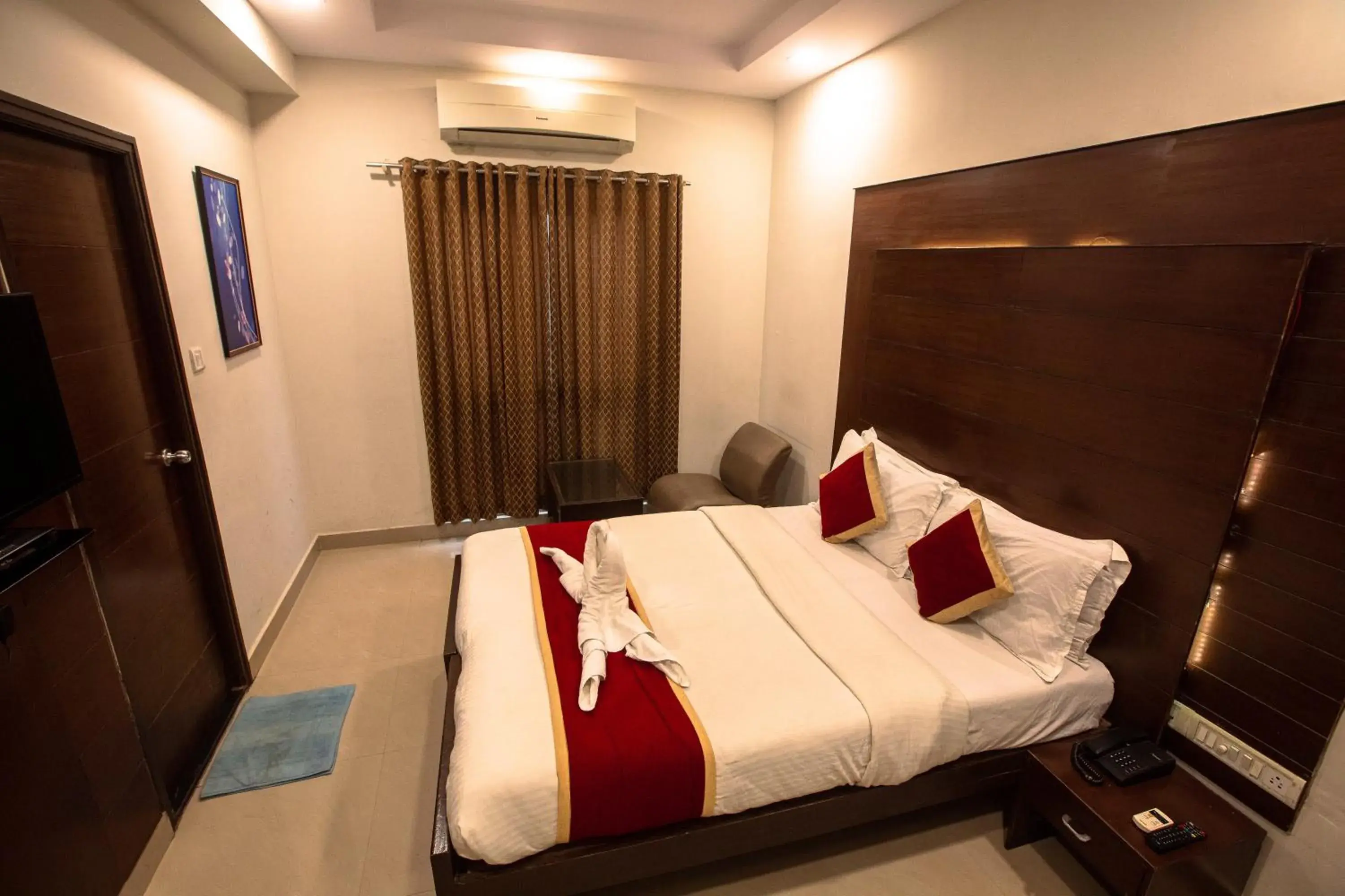 Bedroom, Bed in Orion Residency Hotel Near Chennai Central Railway Station Bedroom, Bed in Orion Residency Hotel Near Chennai Central Railway Station