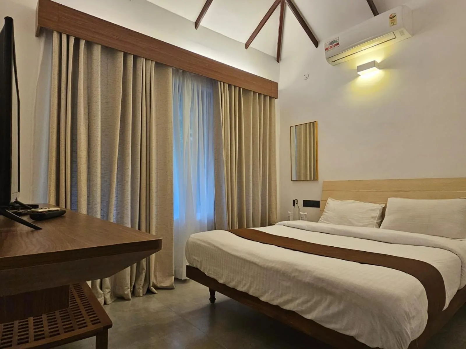 Standard Double Room in The Isle By Area 707