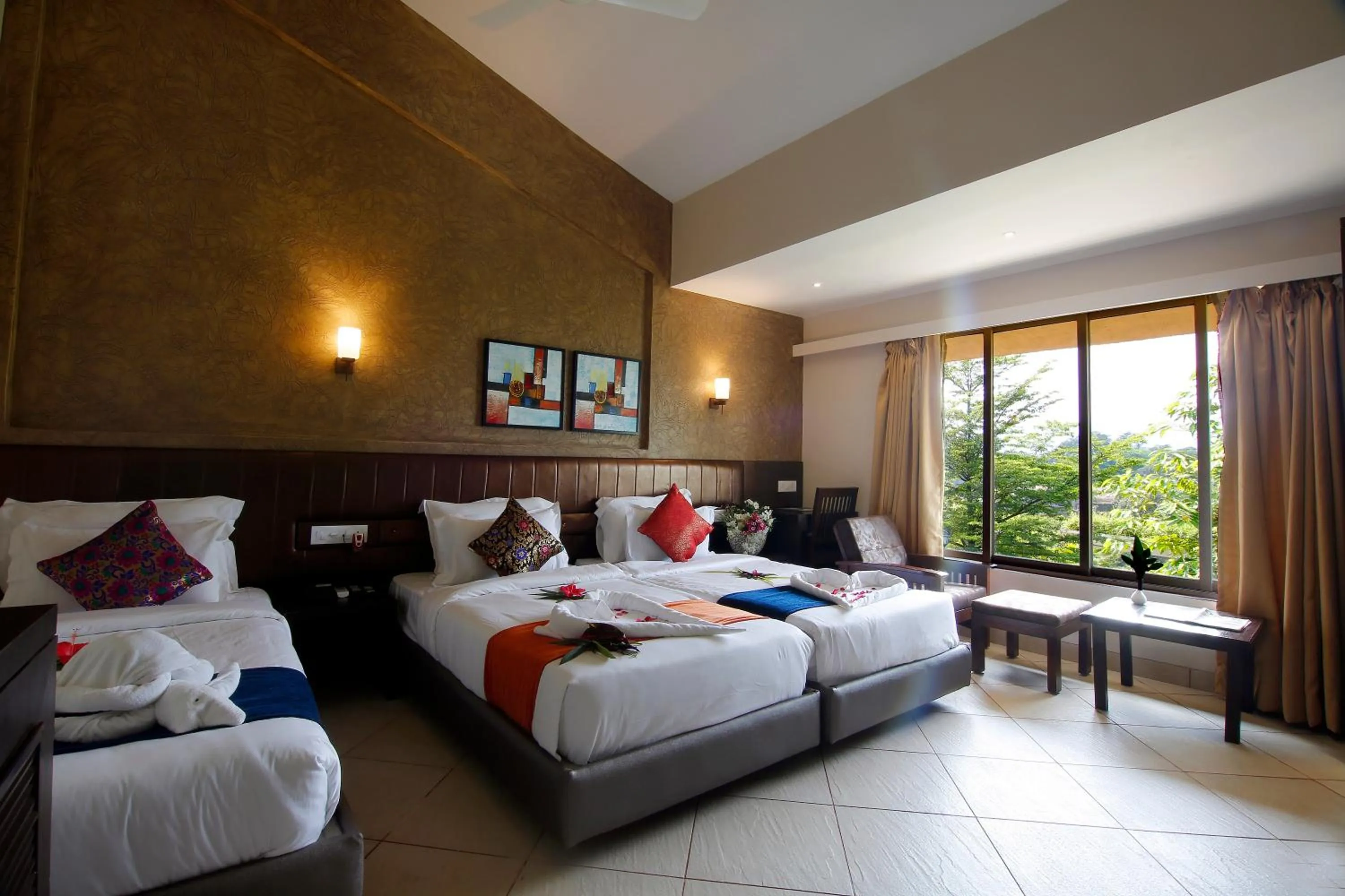 Bed in Misty Meadows, Lonavala