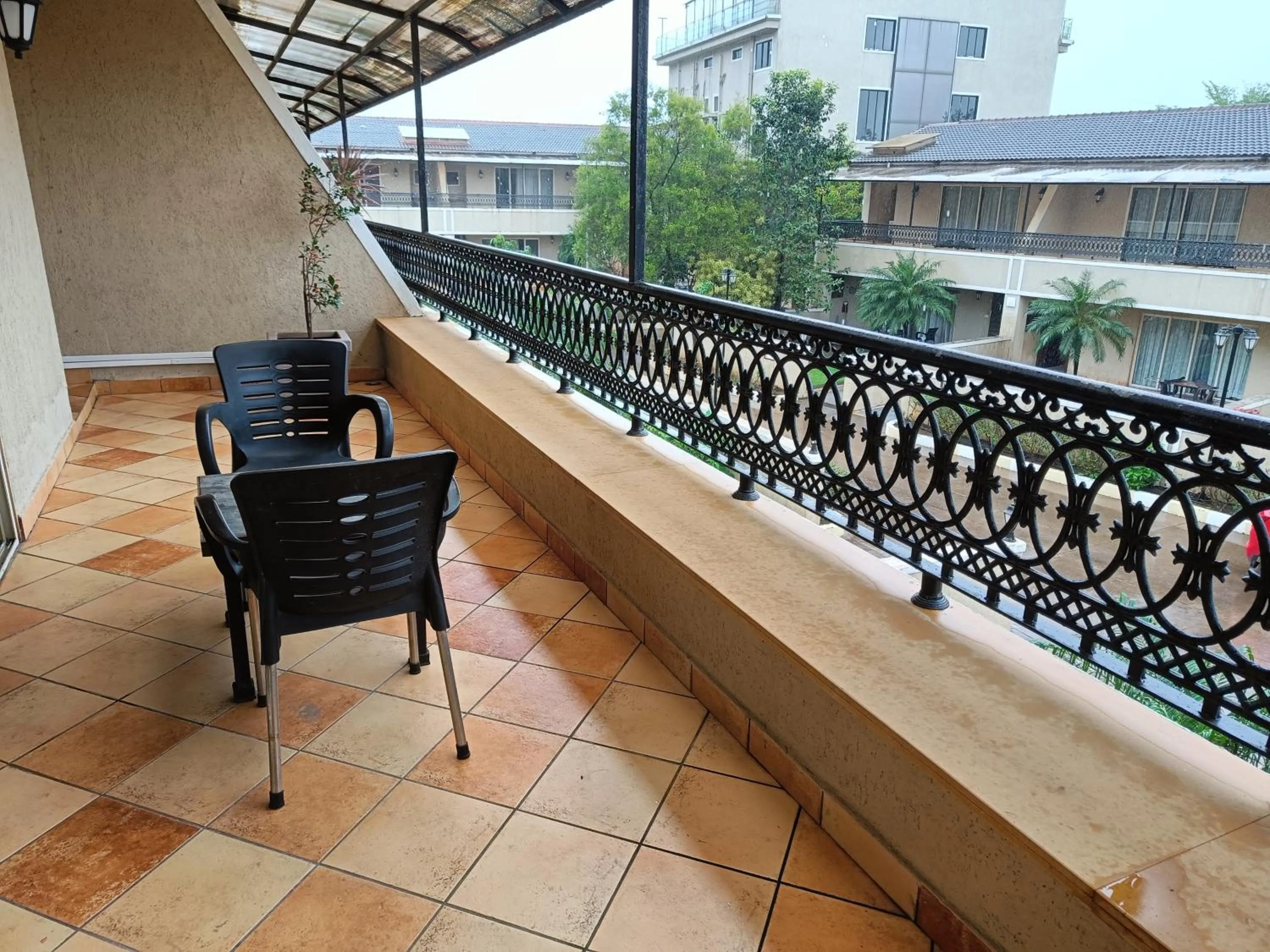 Misty Meadows, Lonavala