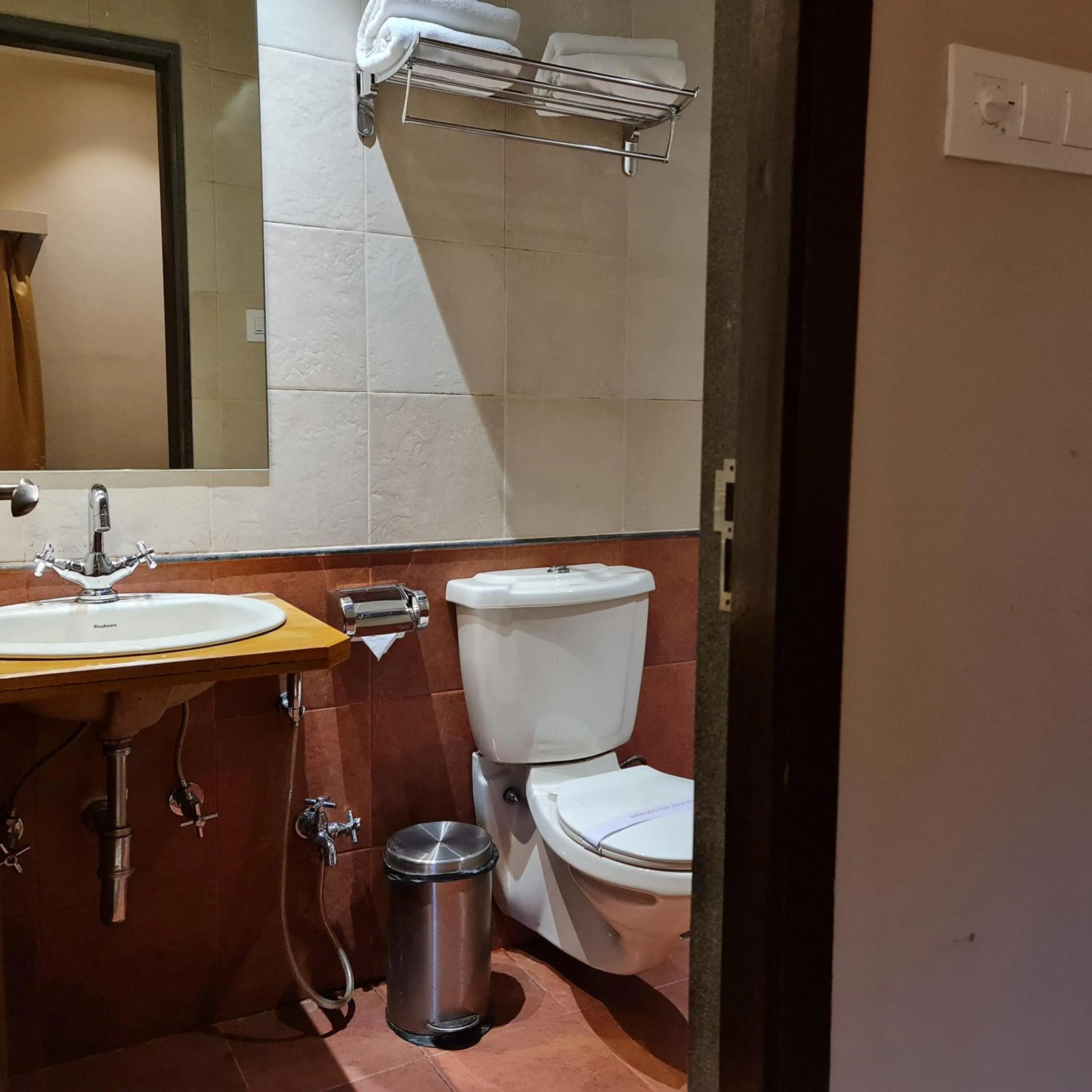 Misty Meadows, Lonavala