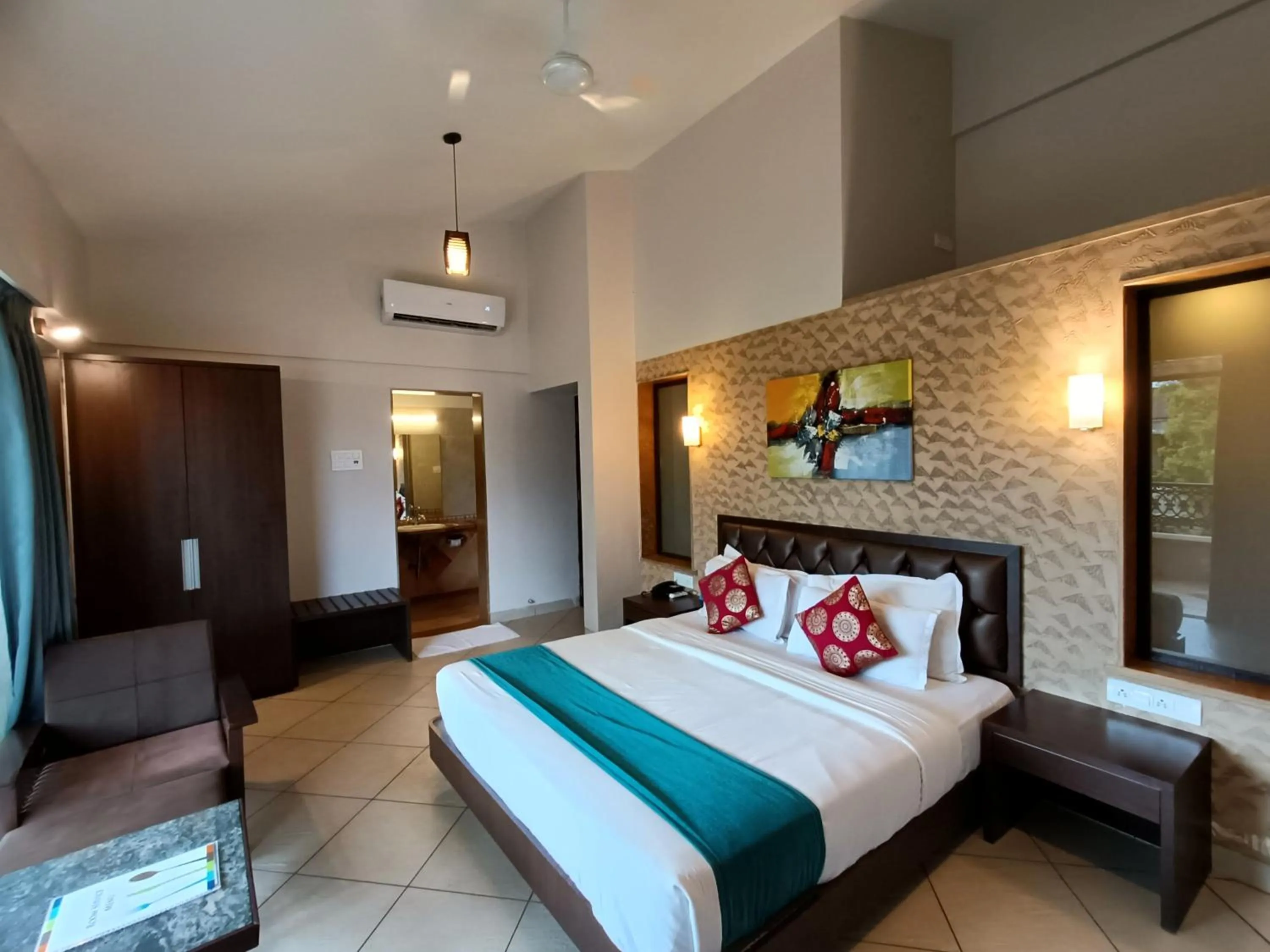 Bed in Misty Meadows, Lonavala