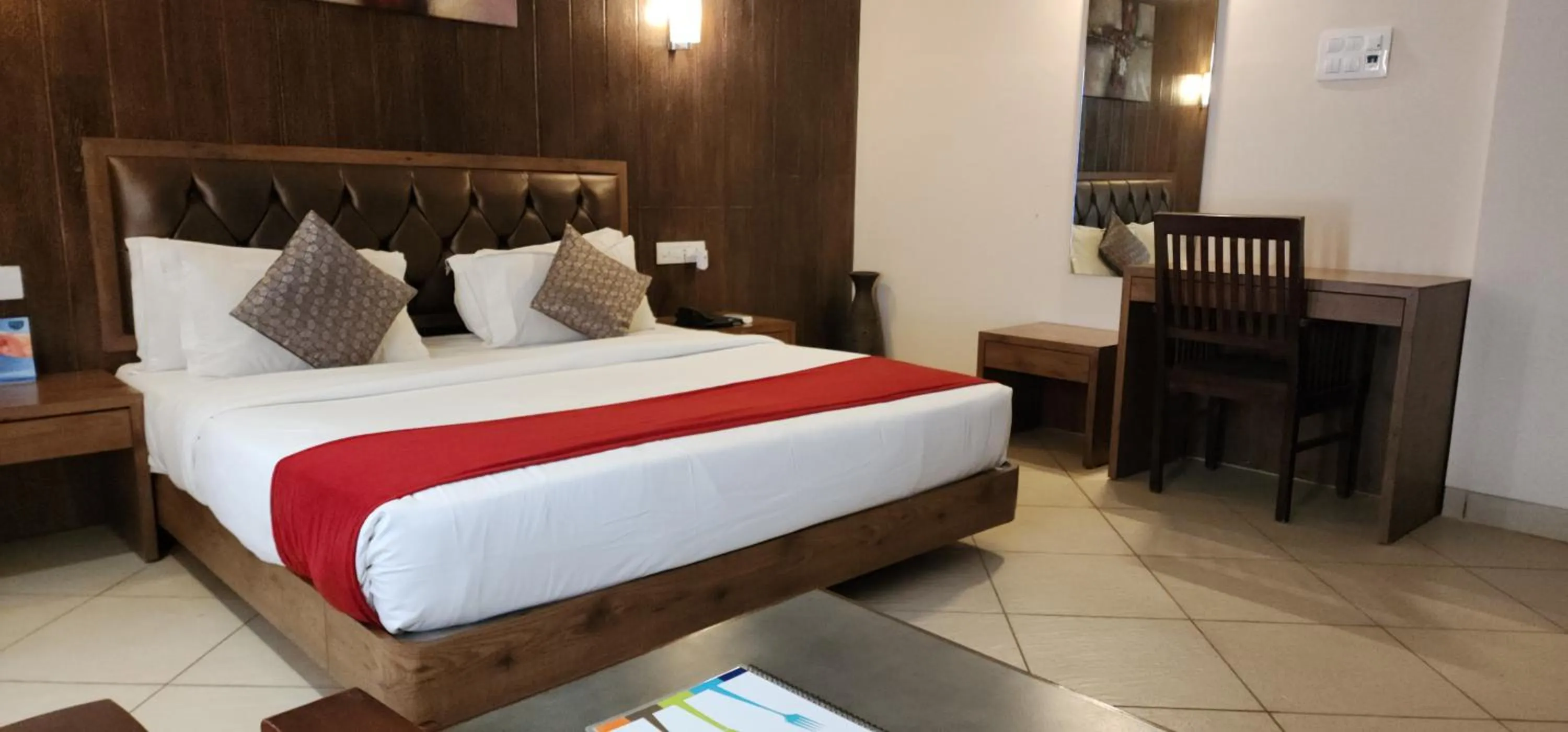 Bed in Misty Meadows, Lonavala