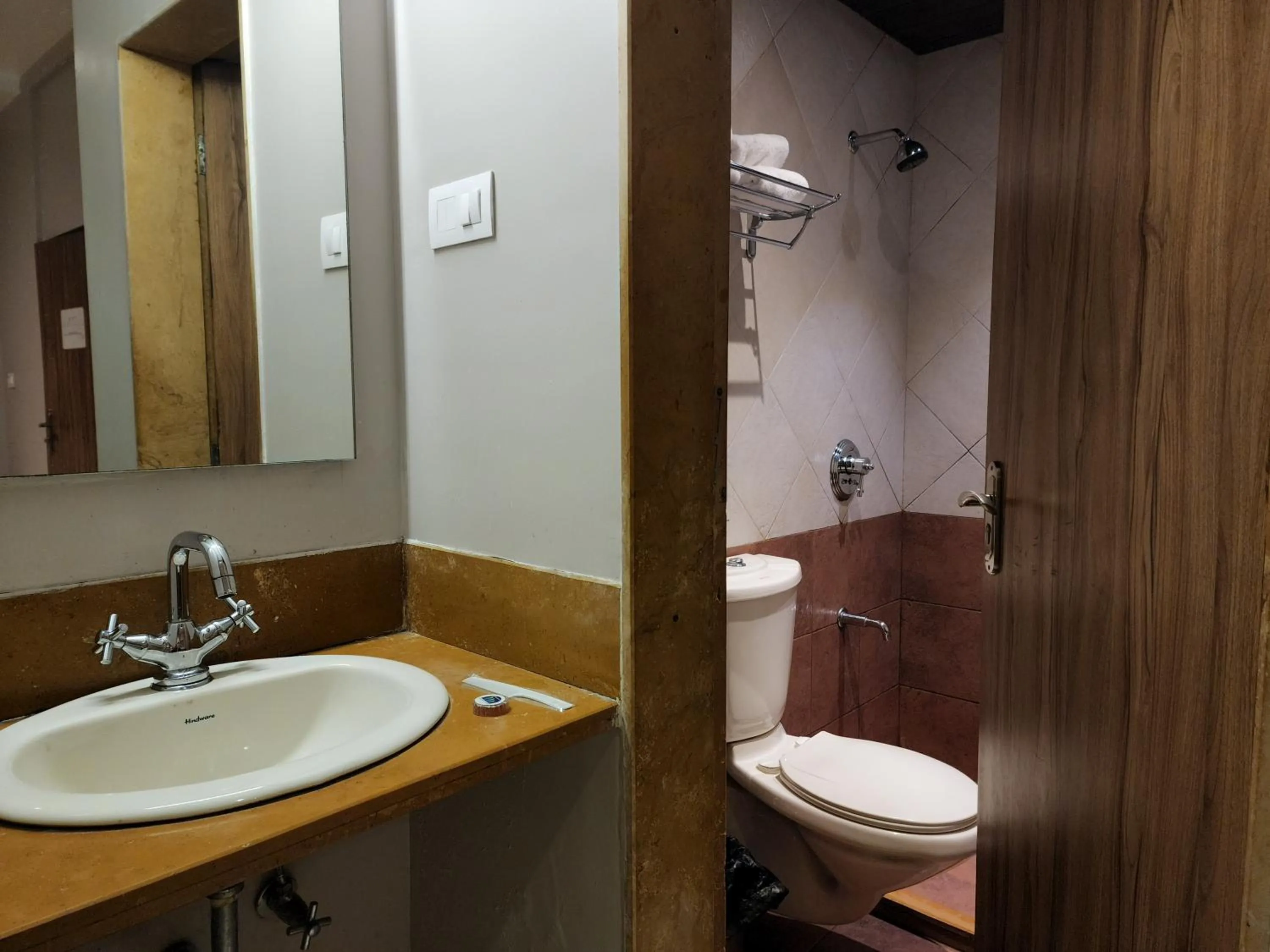 Misty Meadows, Lonavala