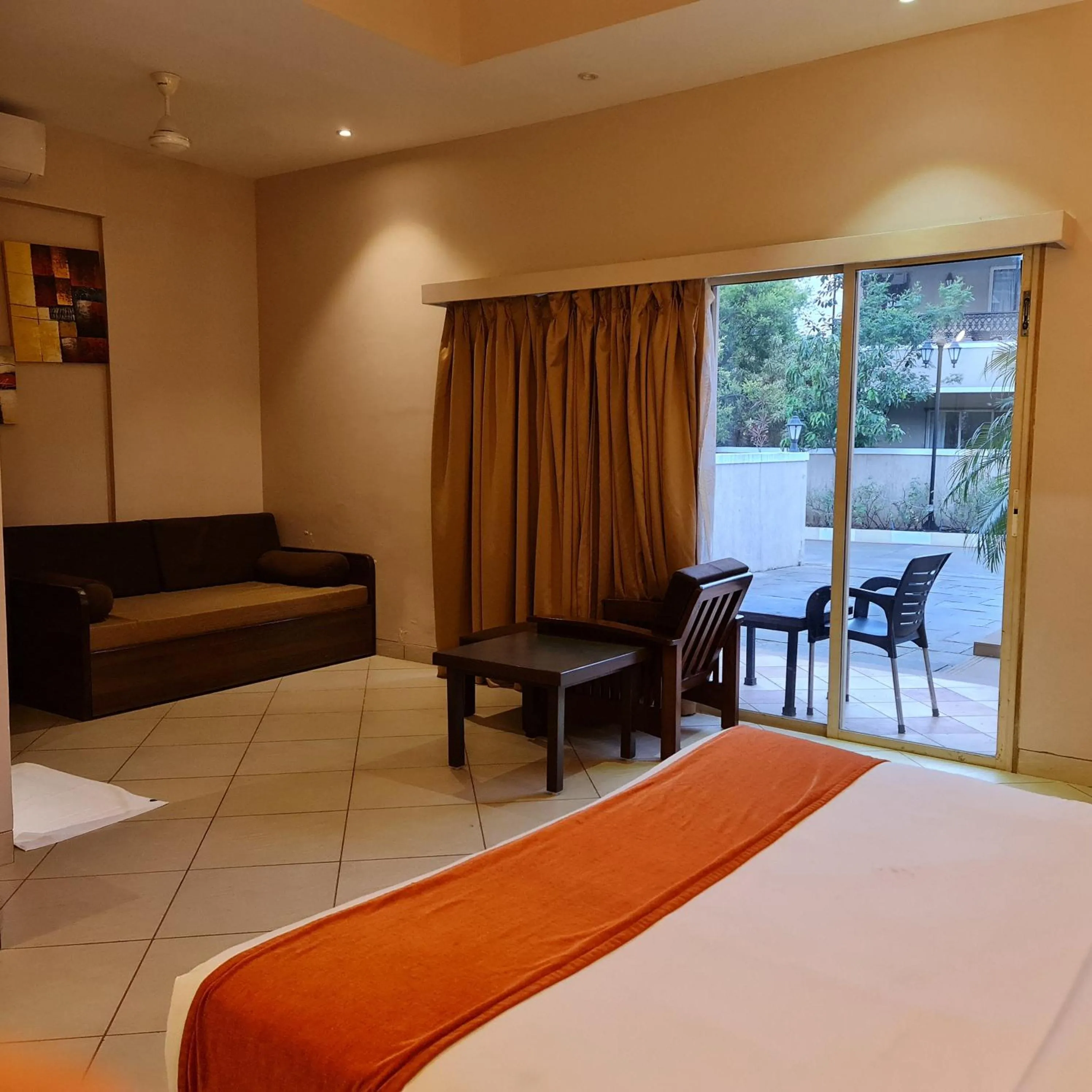 Bed in Misty Meadows, Lonavala