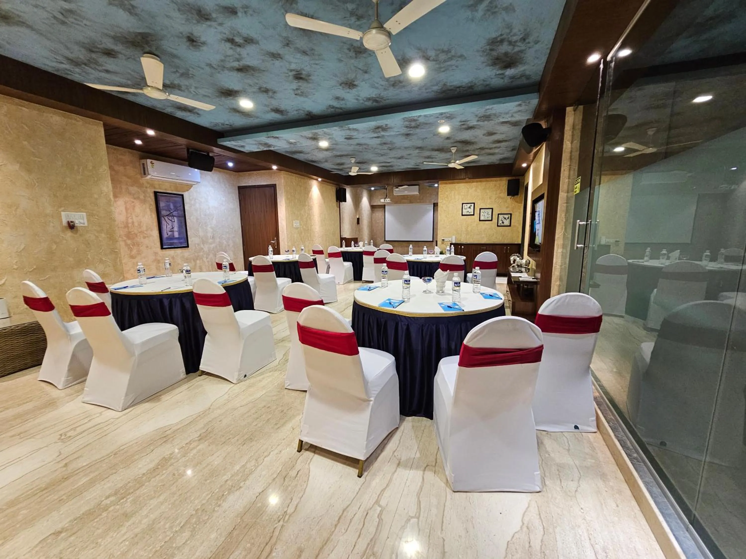 Misty Meadows, Lonavala