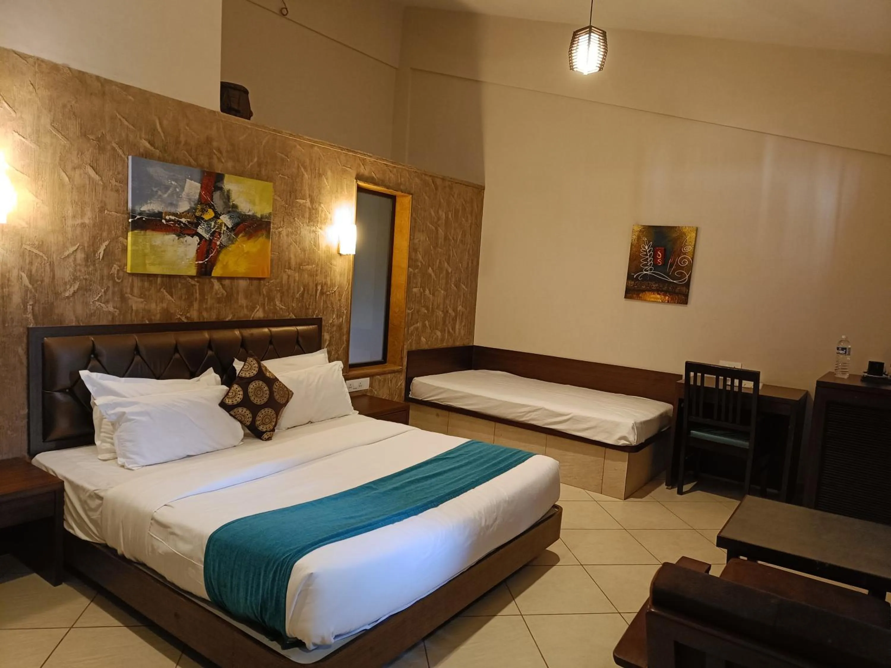 Bed in Misty Meadows, Lonavala