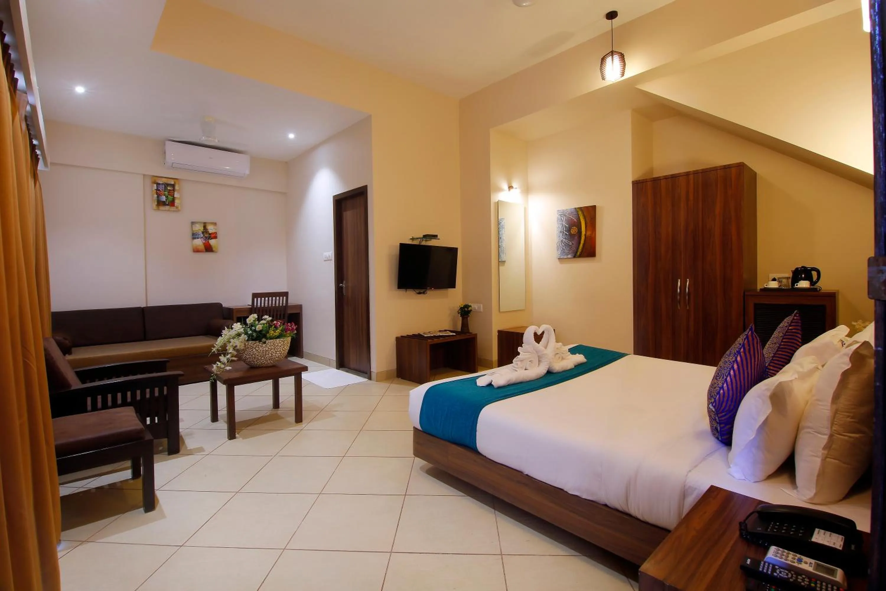 Bed in Misty Meadows, Lonavala