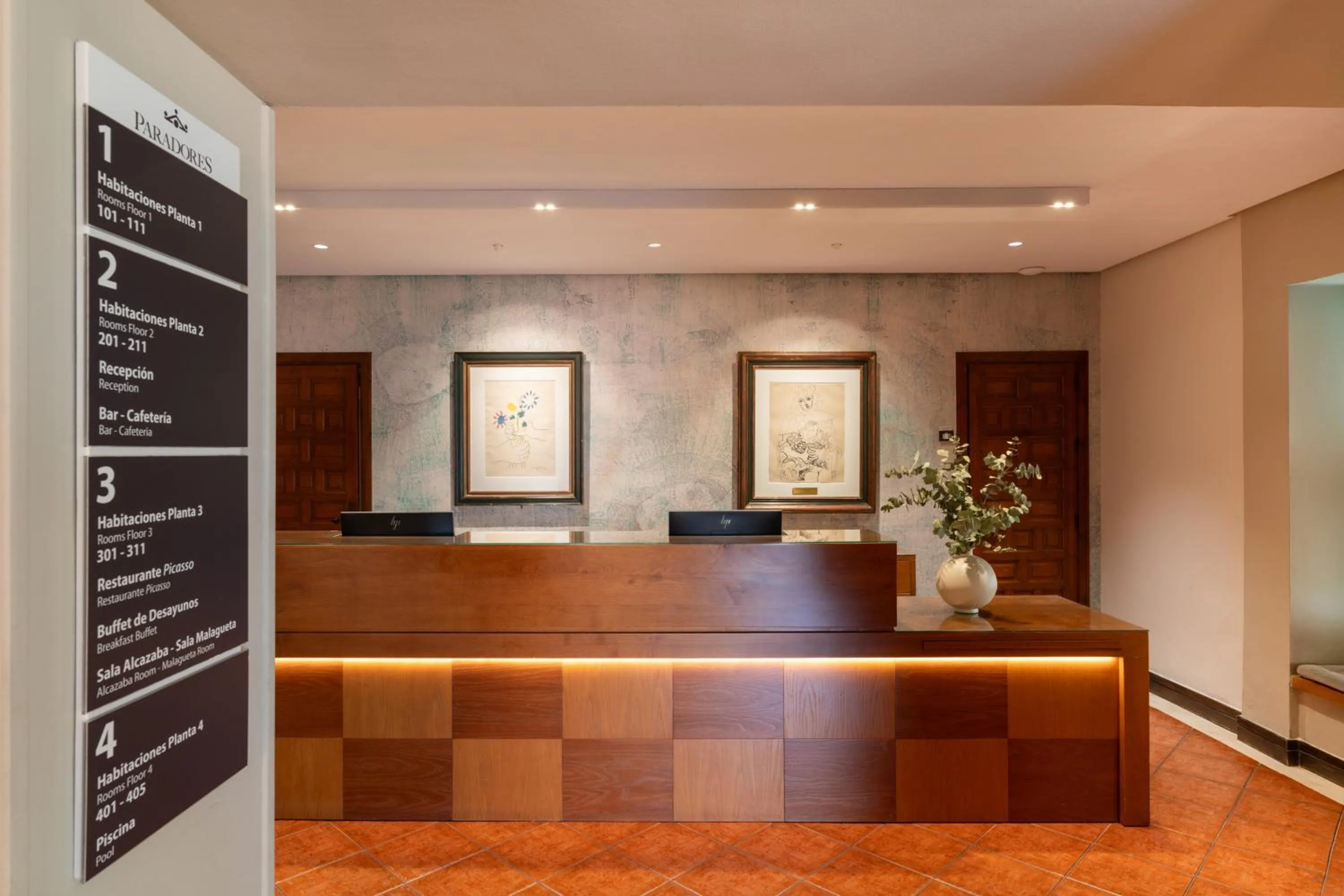 Lobby or reception in Parador de Málaga Gibralfaro