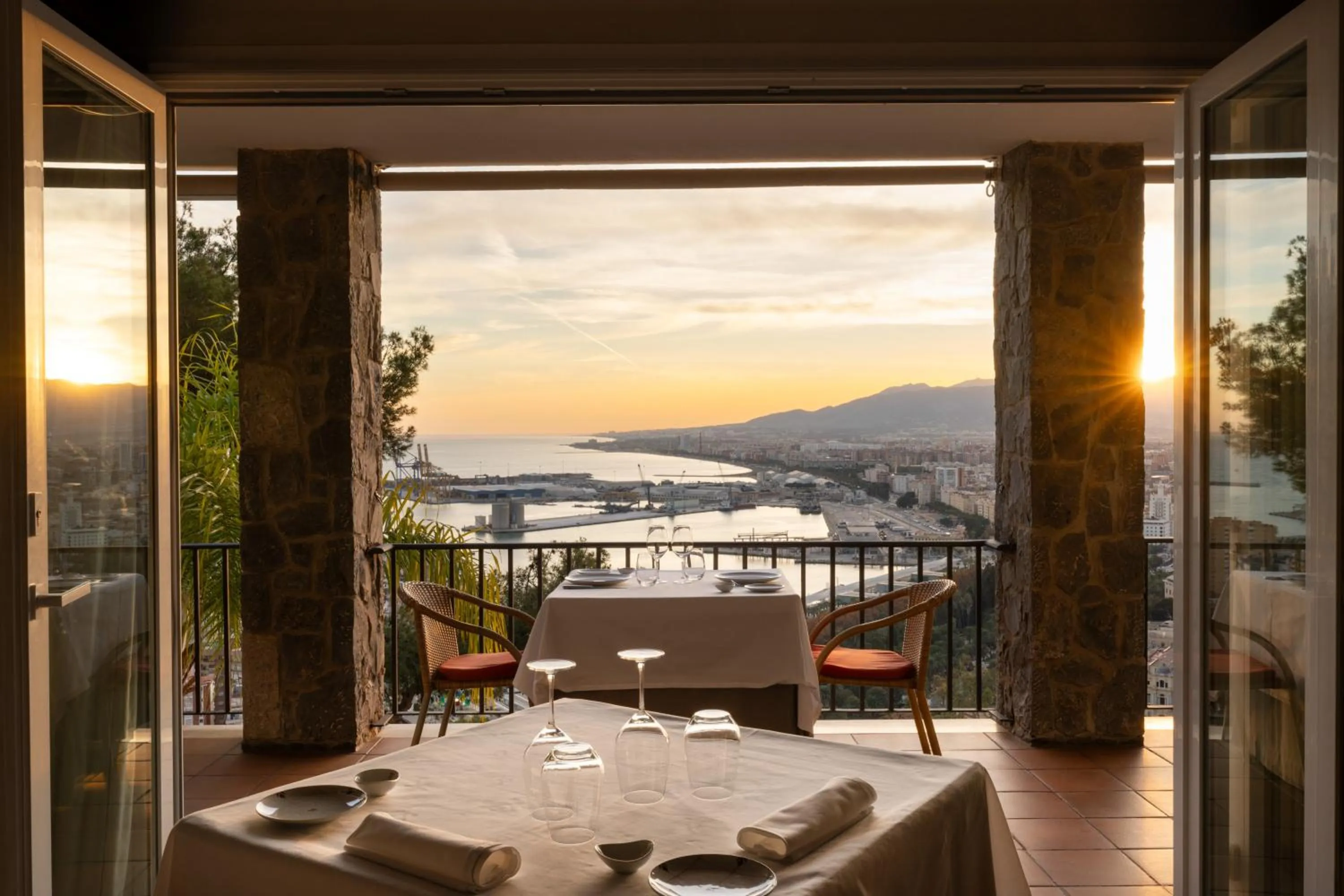 Restaurant/places to eat in Parador de Málaga Gibralfaro