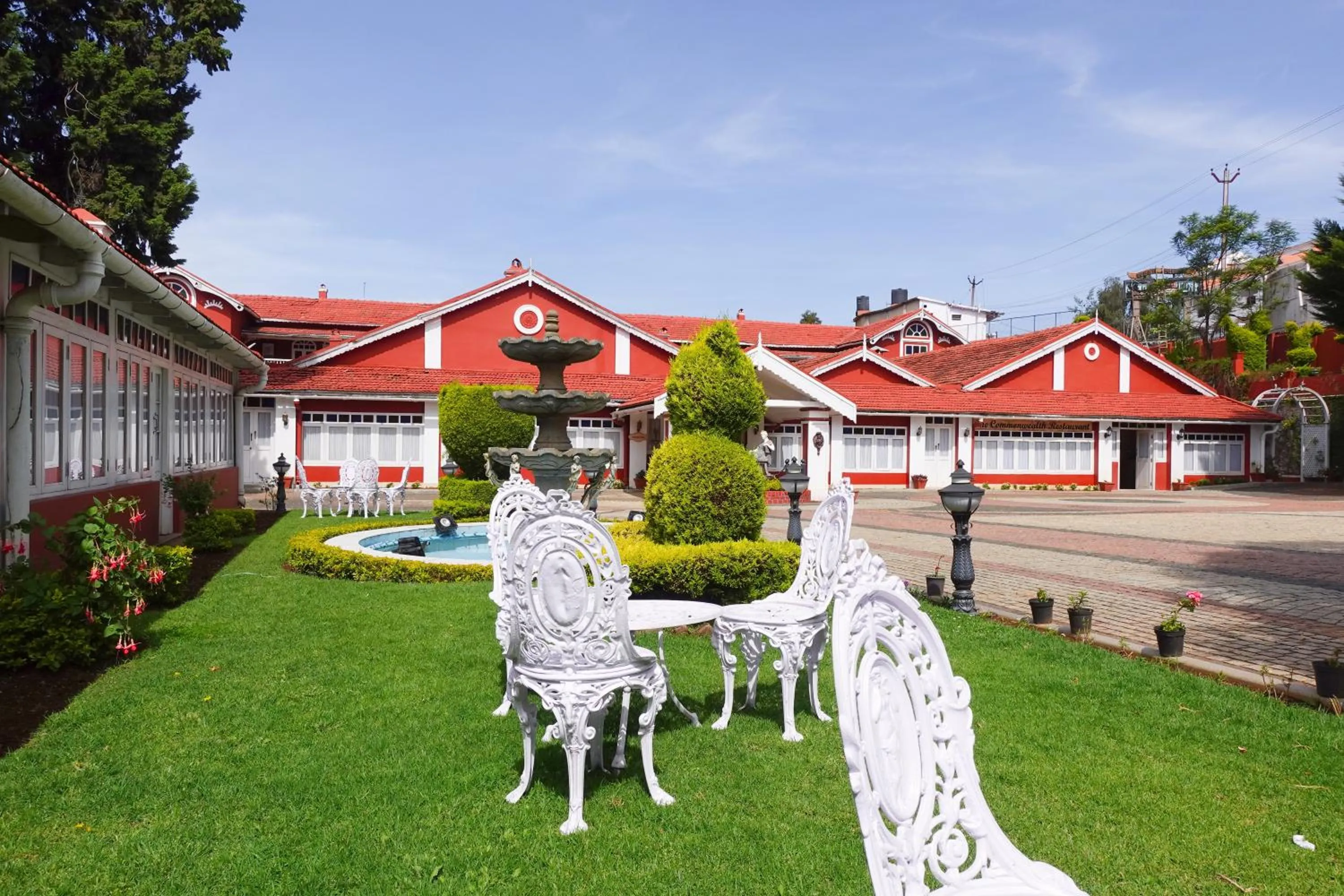 Garden in West Downs - The Heritage Resort