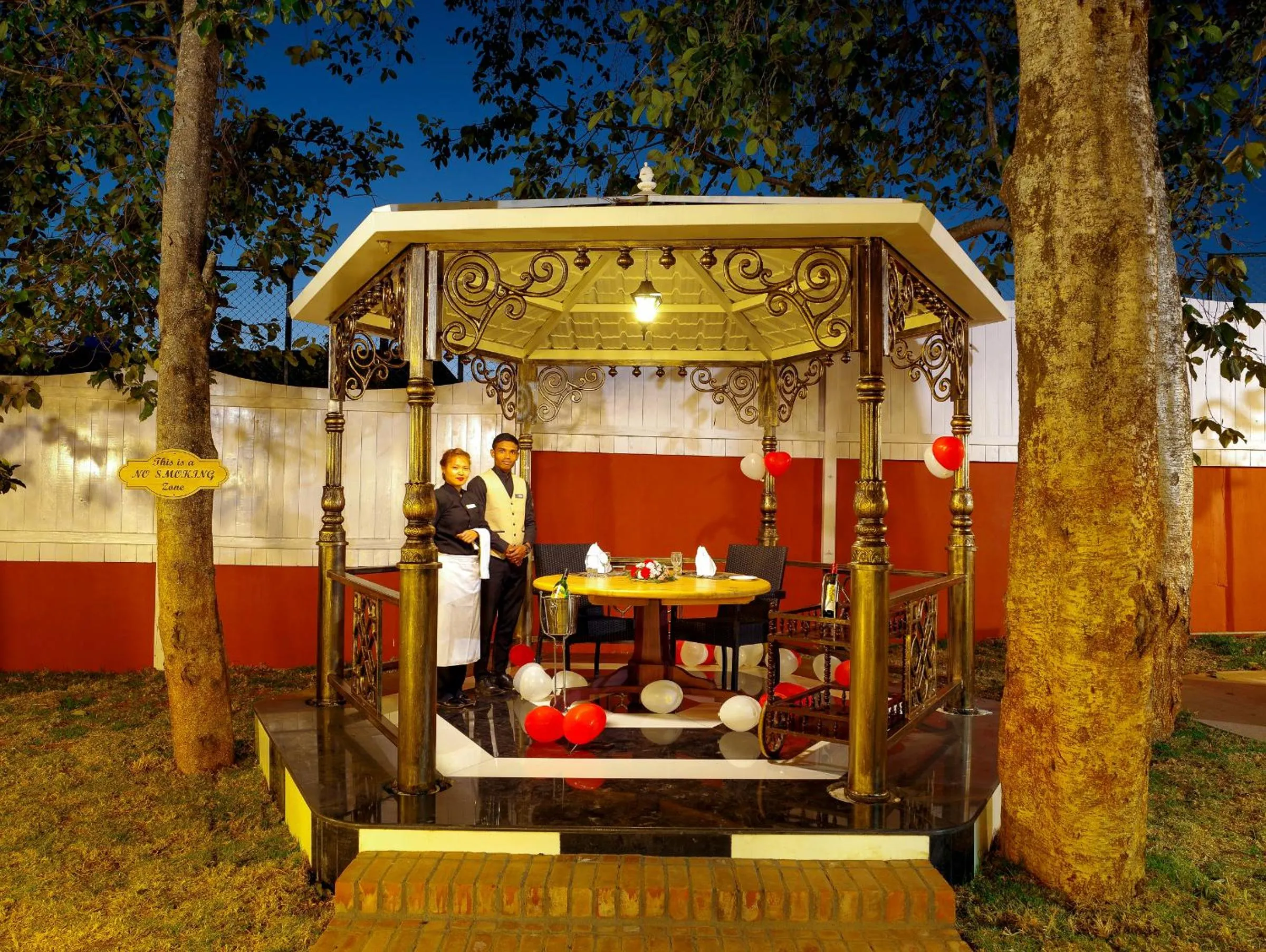 Restaurant/places to eat in West Downs - The Heritage Resort