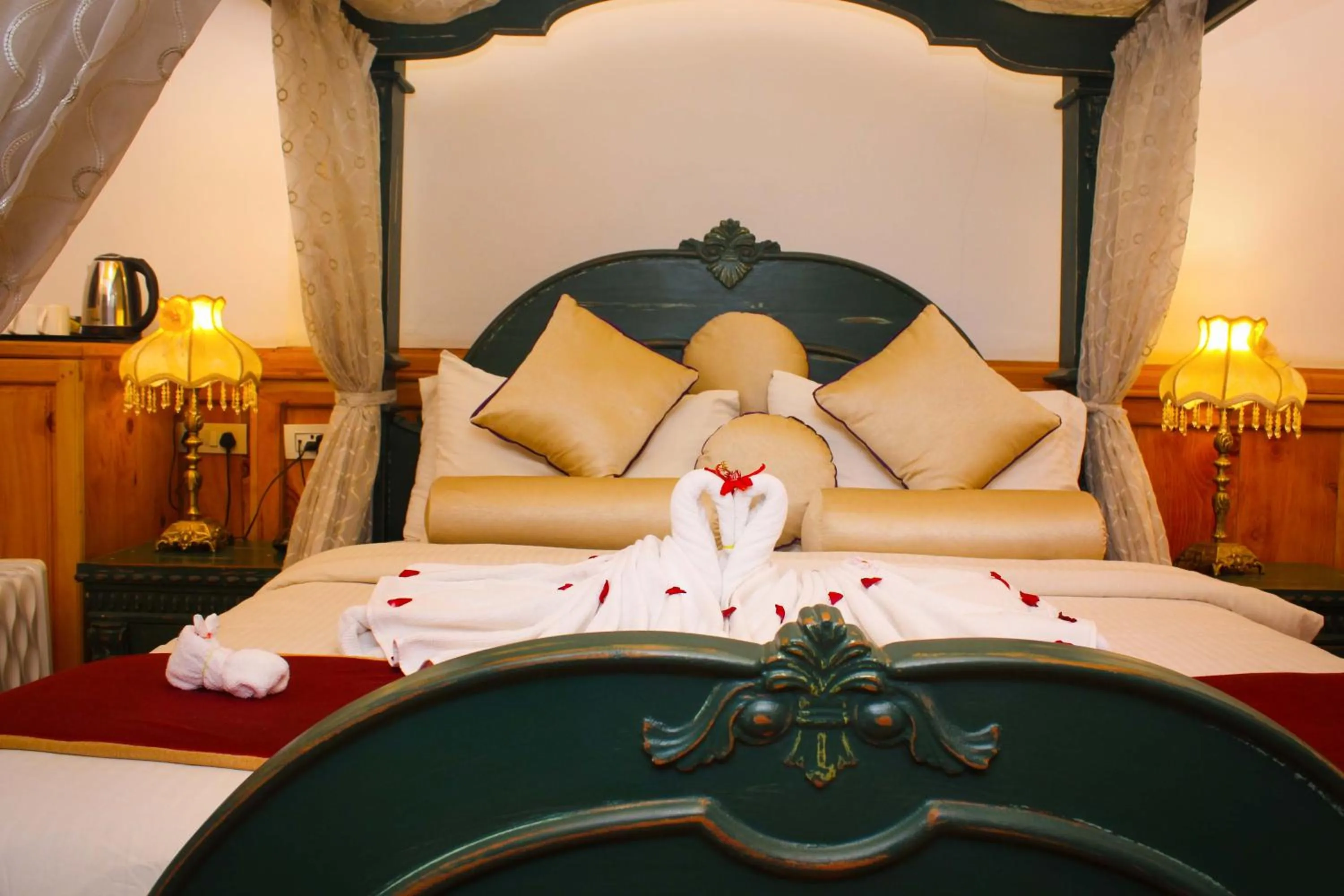 Bed in West Downs - The Heritage Resort