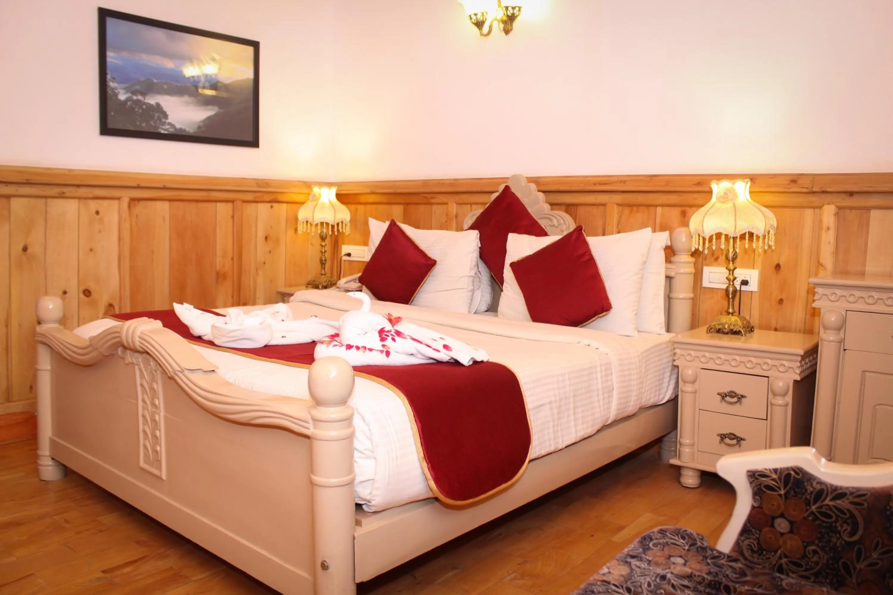 Photo of the whole room, Bed in West Downs - The Heritage Resort