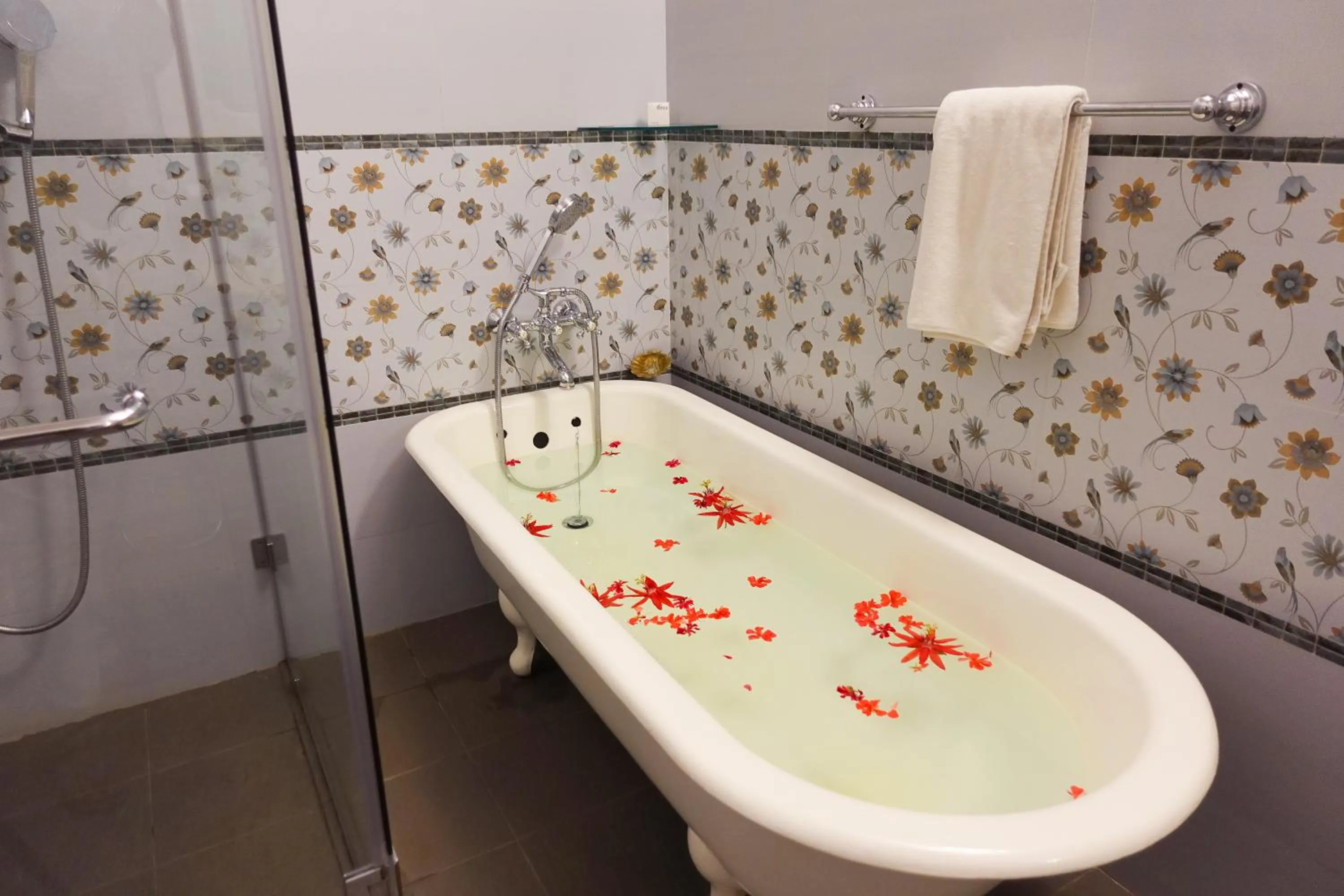 Bathroom in West Downs - The Heritage Resort