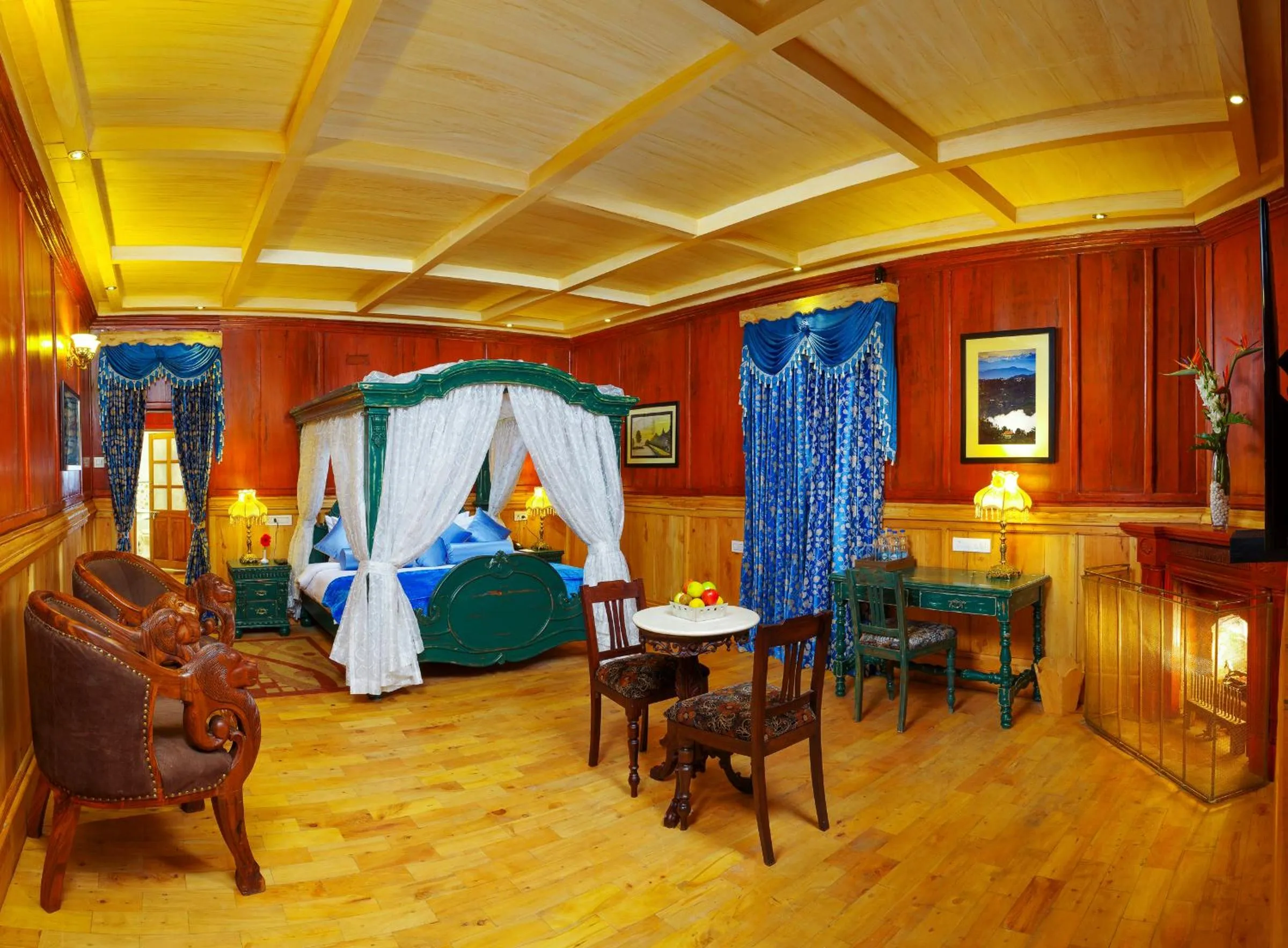 cot in West Downs - The Heritage Resort