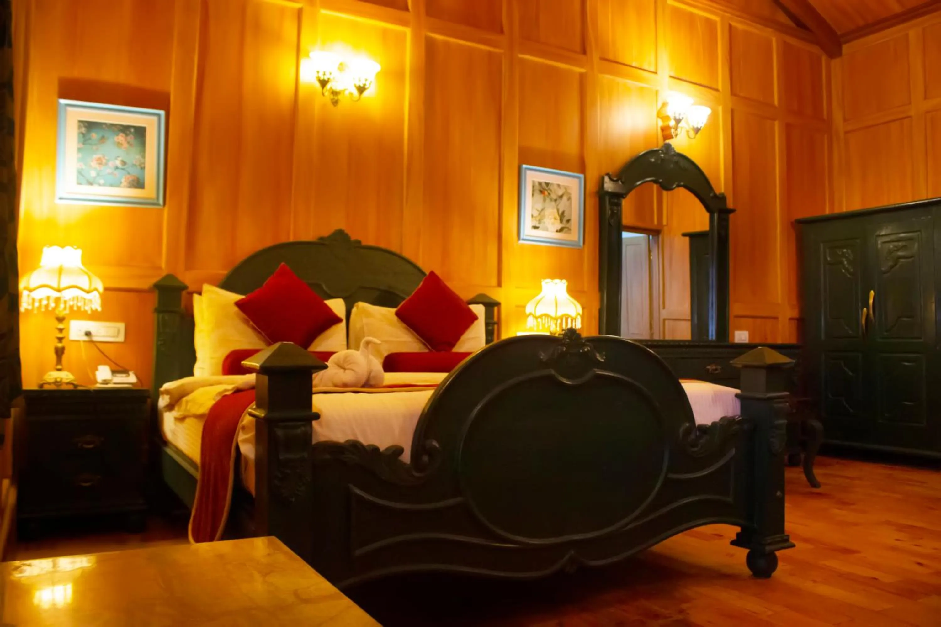 Photo of the whole room, Bed in West Downs - The Heritage Resort