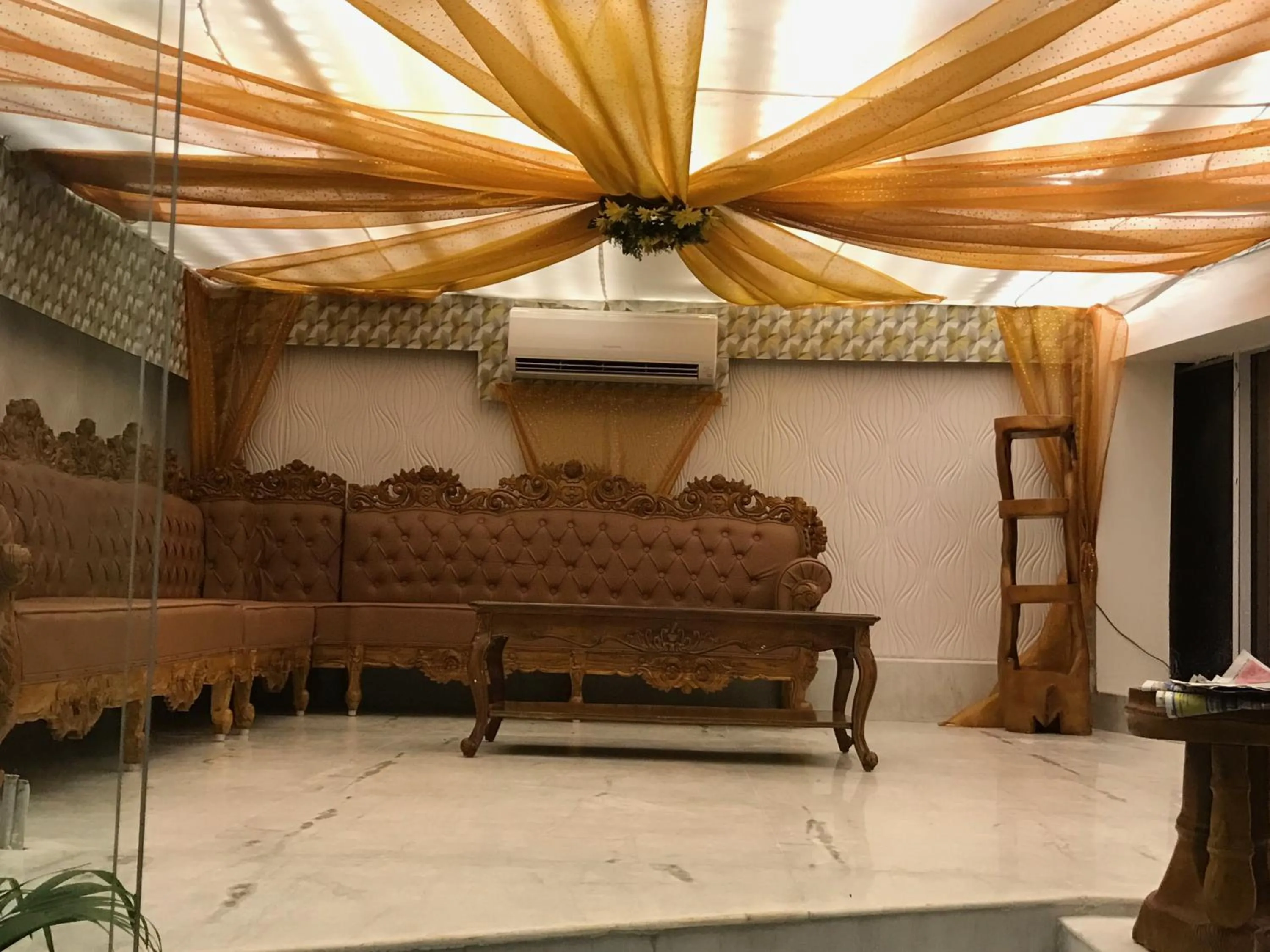 Lobby or reception in Hyders Park The Business Hotel