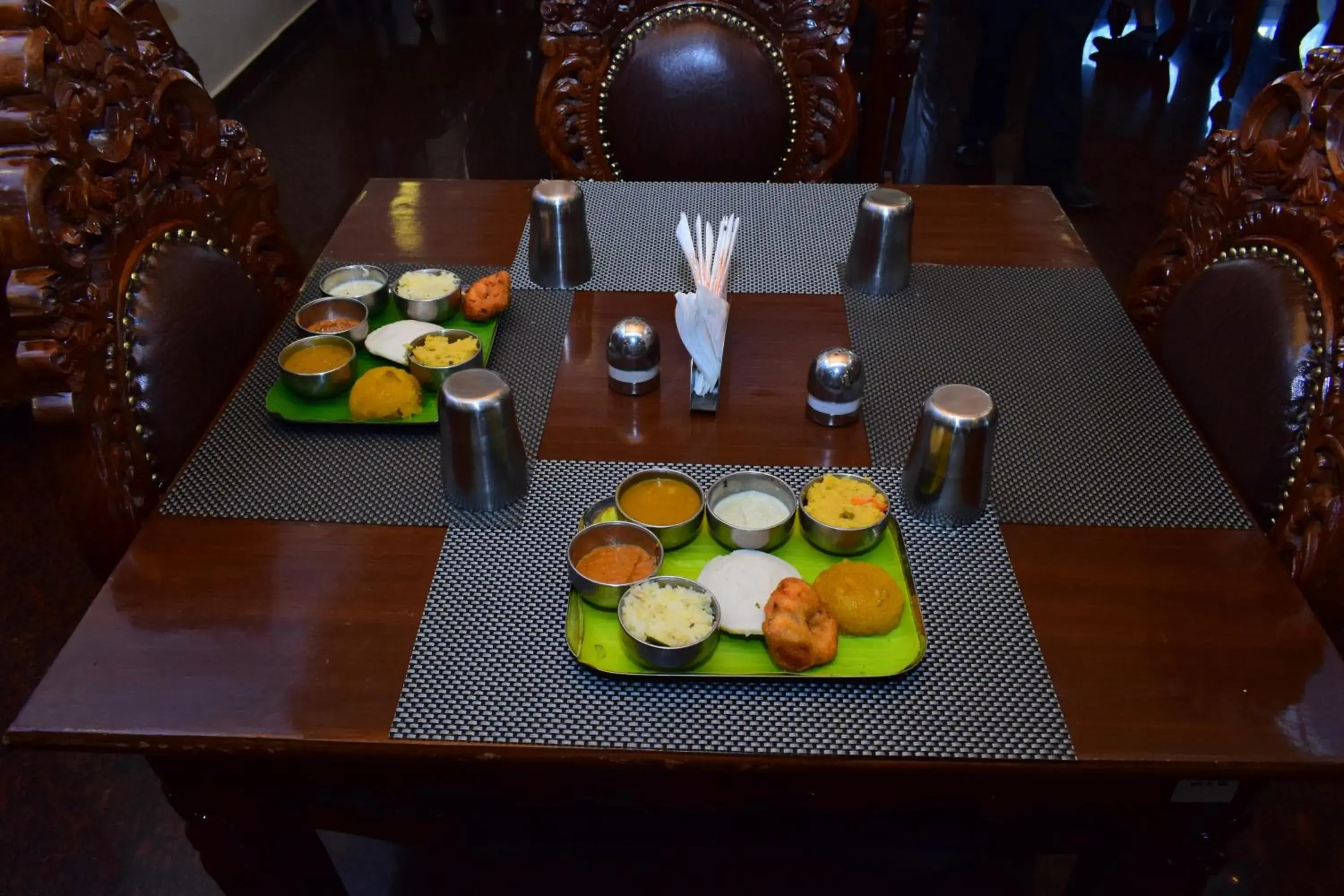 Breakfast in Hyders Park The Business Hotel Breakfast in Hyders Park The Business Hotel